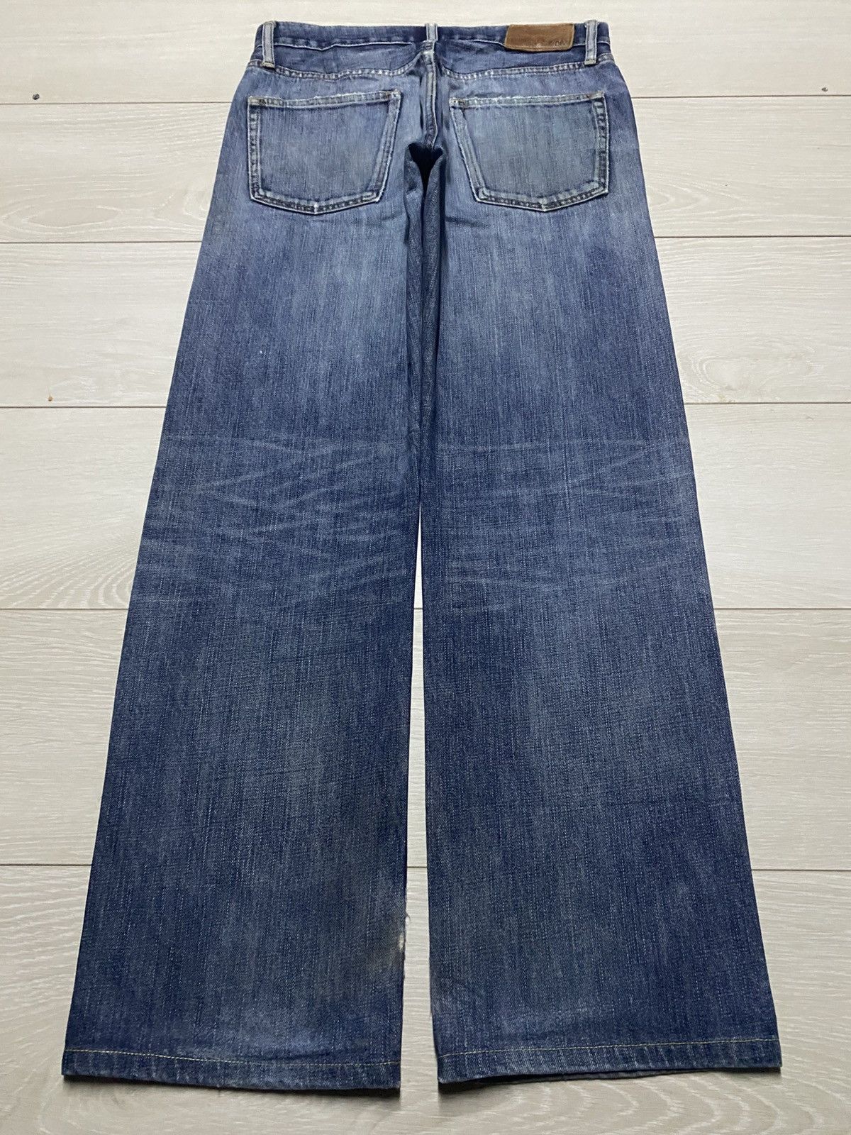 Japanese Brand Vintage Uniqlo S-003 Faded Wash Grunge Distressed Baggy Jean Size US 30 / EU 46 - 2 Thumbnail