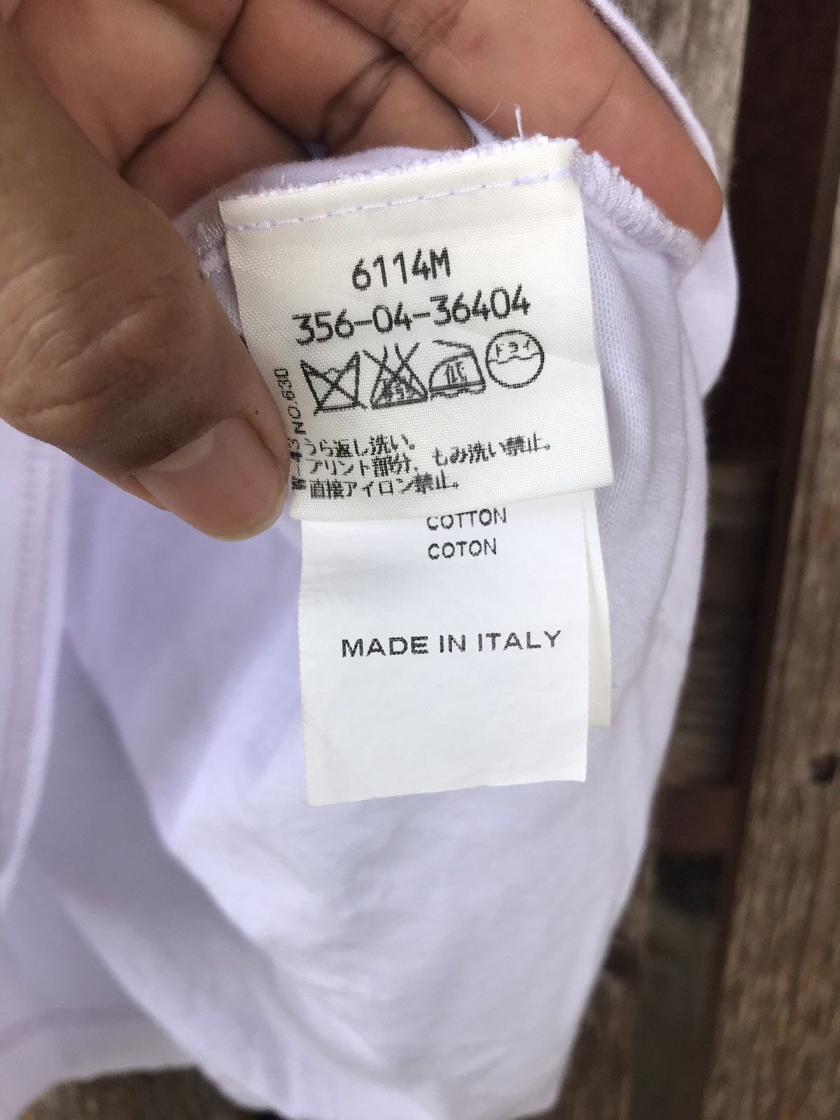 Vivienne Westwood Vivienne Westwood Leonard Peltier Is Innocent Tee Size M / US 6-8 / IT 42-44 - 6 Thumbnail