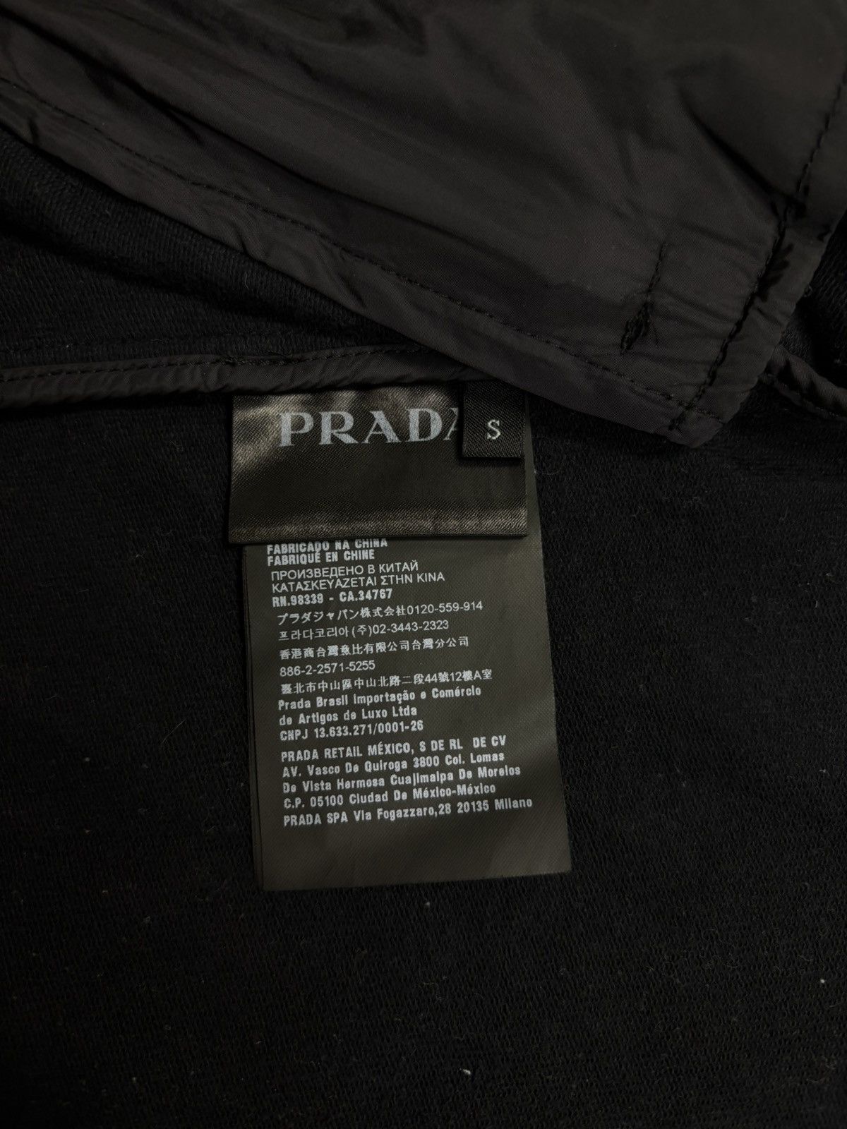 Prada PRADA RED TAB WOMEN’S NYLON ZIP HOODIE Size S / US 4 / IT 40 - 15 Thumbnail