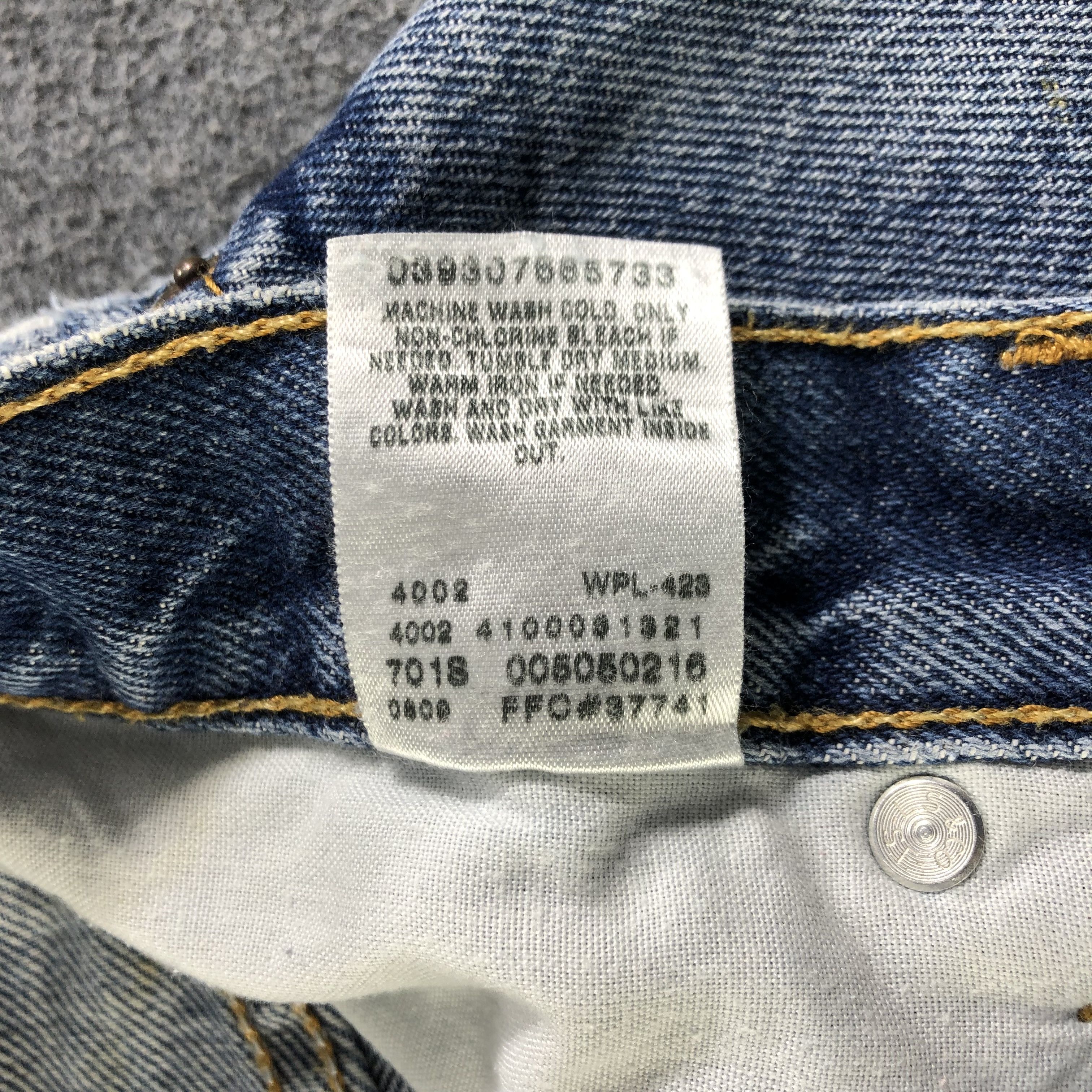 Vintage Blue Wash Levis 505 Jeans-J3118