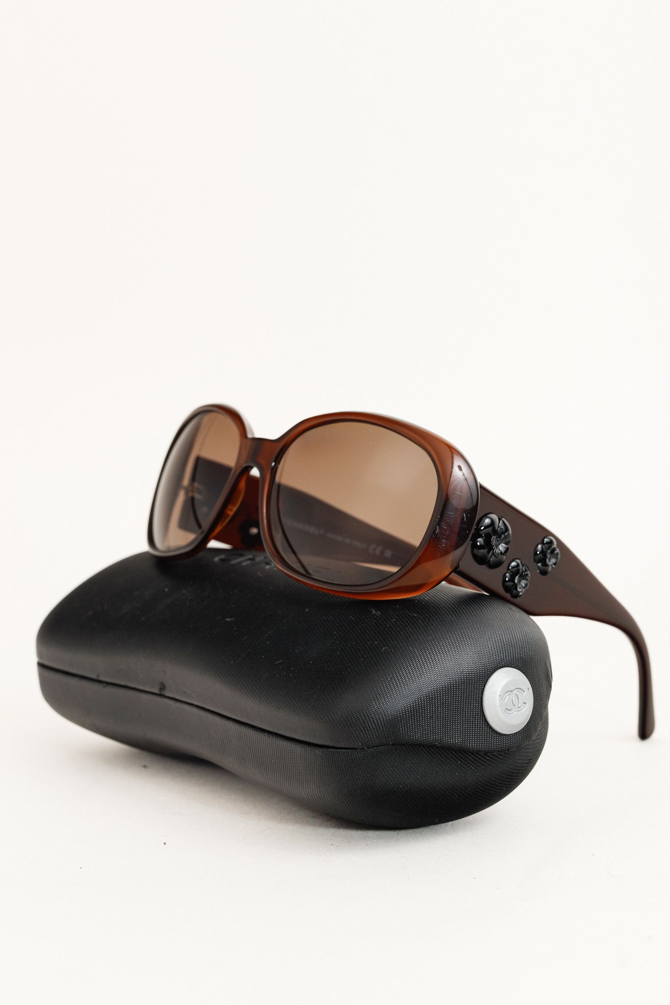 Chanel Chanel 5113 Brown Camellia-Detail Oversized Sunglasses Size ONE SIZE - 10 Thumbnail