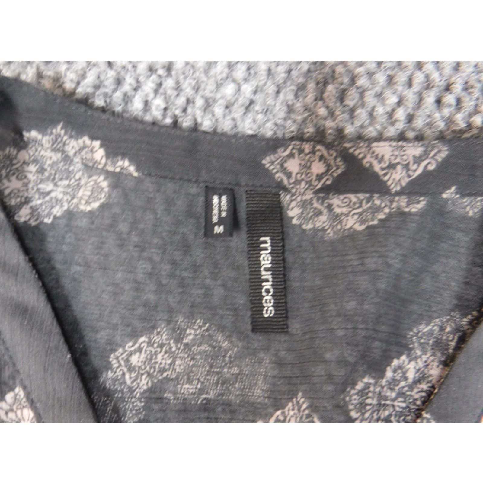 Vintage Maurices Blouse Womens Medium Gray Round Neck Long Sleeve Pullover Lace Cap Sleeve Button Stretch Casual Regular Size M / US 6-8 / IT 42-44 - 4 Thumbnail