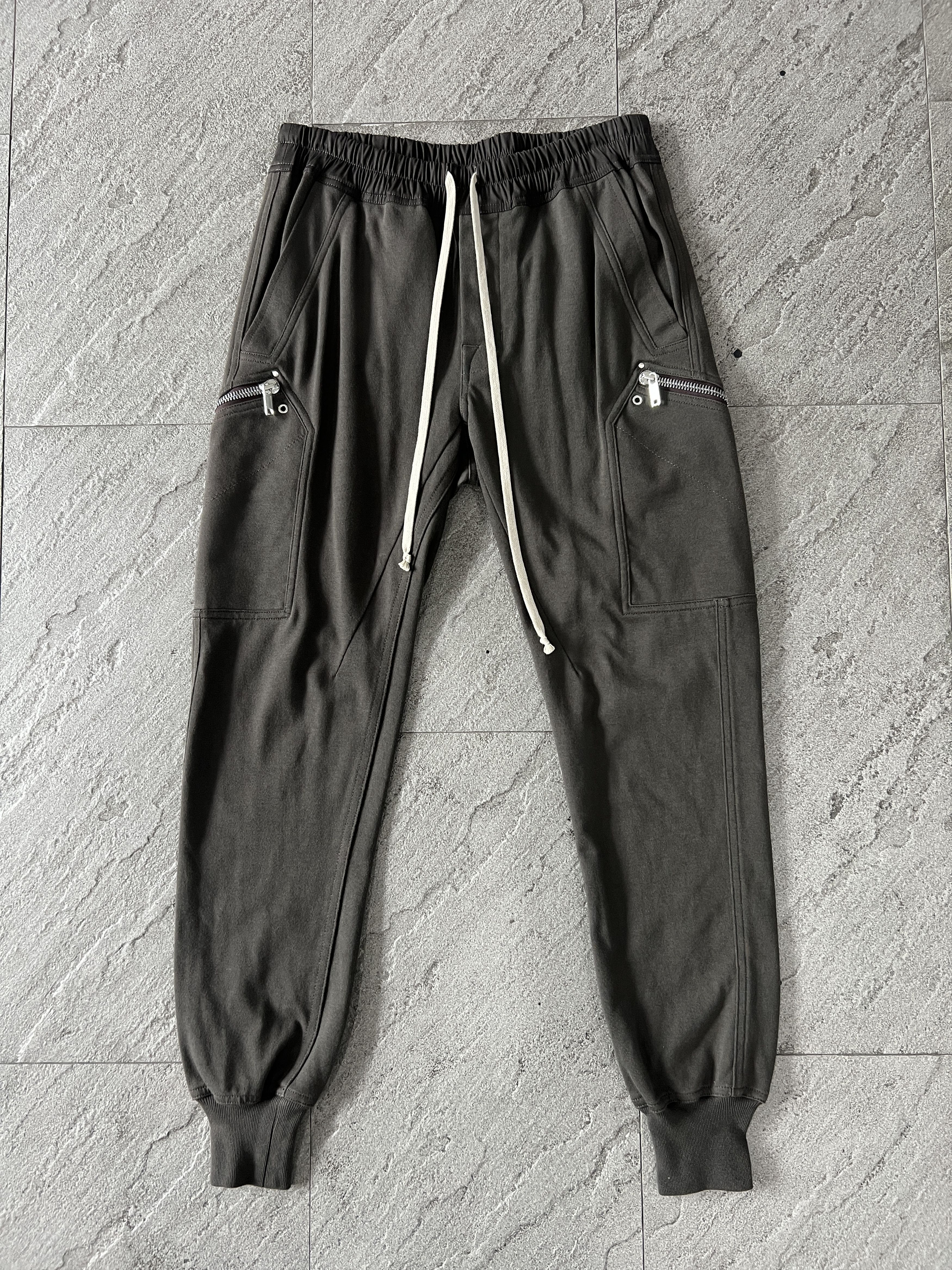 Rick Owens Rick Owens Mainline FW20 Performa Paneled Cargo Joggers Size US 29 - 1 Thumbnail