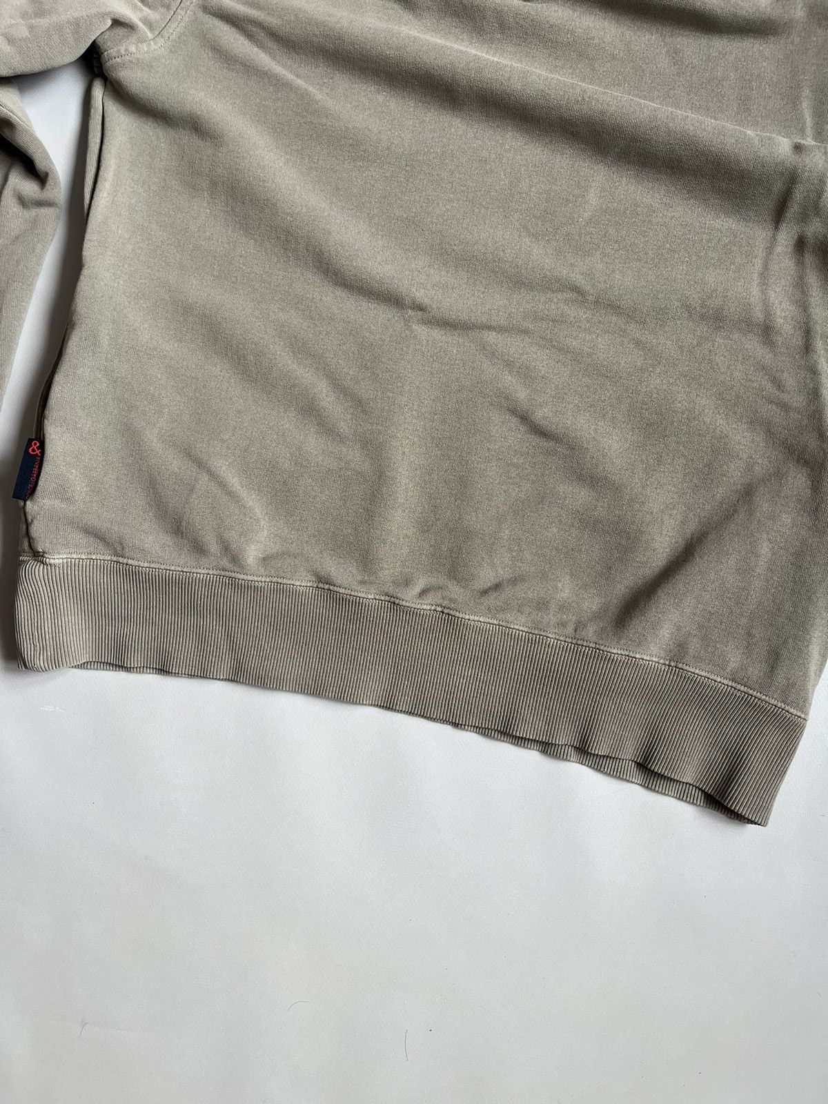 Dolce & Gabbana Vintage 90s Dolce & Gabbana Beige Pocket V Neck Hoodie Size US M / EU 48-50 / 2 - 11 Thumbnail