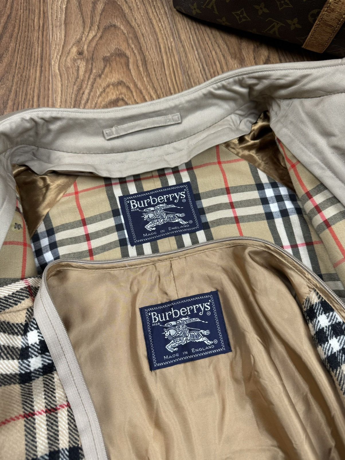 Burberry Vintage trench coat Burberry original luxury streetwear item Size L / US 10 / IT 46 - 4 Thumbnail