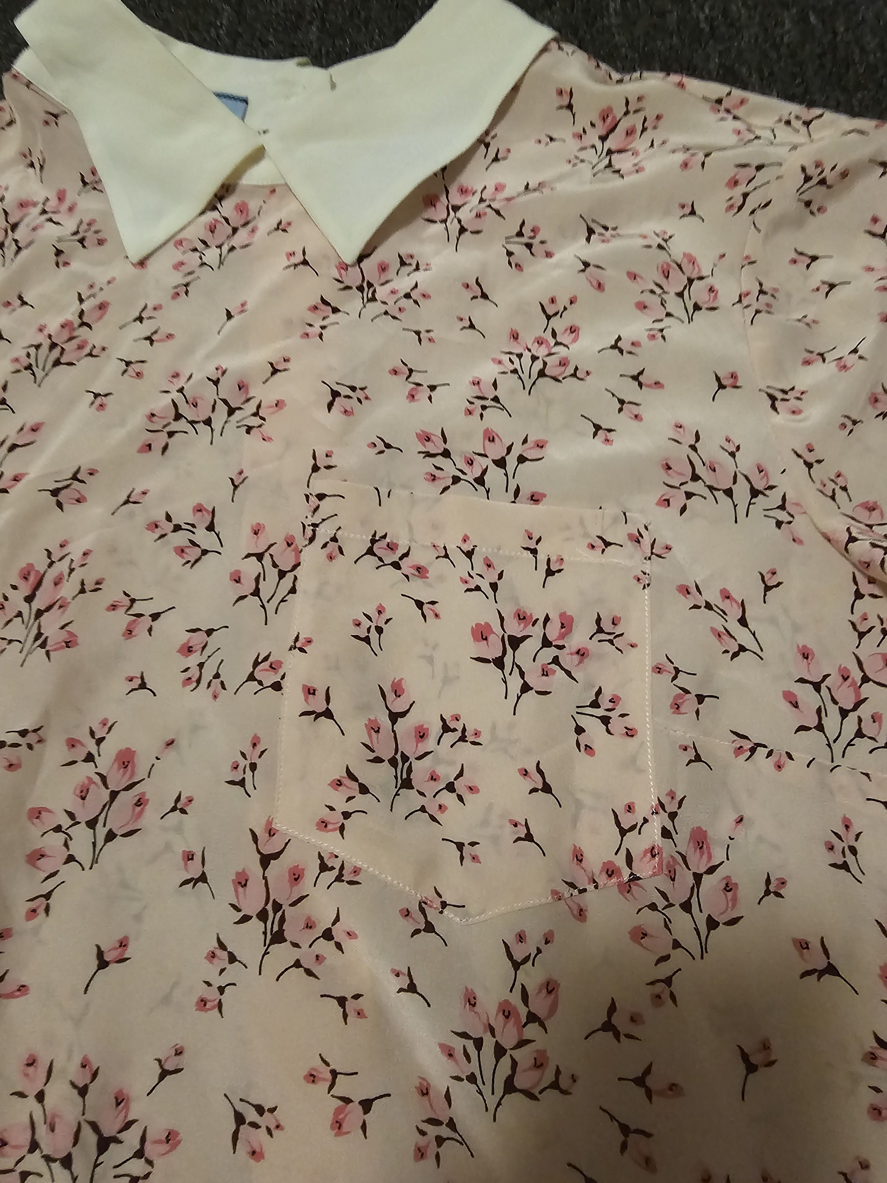 Prada Prada women's silk short sleeve T-shirt size 42/L Size M / US 6-8 / IT 42-44 - 2 Thumbnail