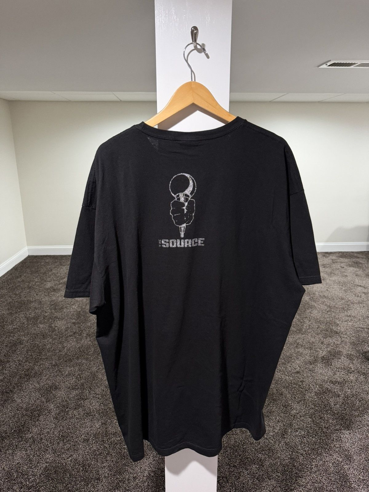 Vintage Vintage Tupac Big Face The Source Magazine Black Rap Tee Size US XXL / EU 58 / 5 - 2 Thumbnail