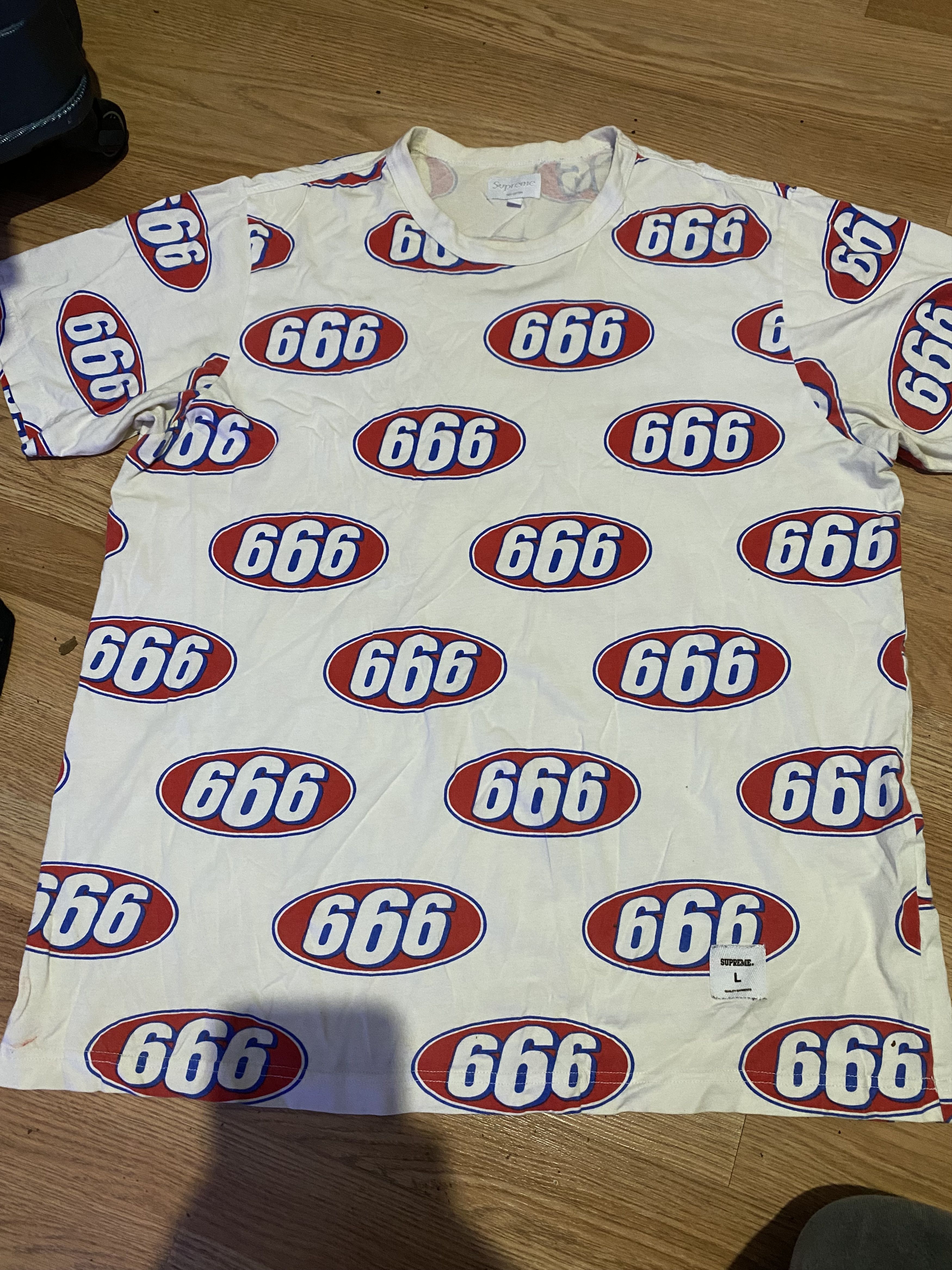 Supreme Supreme 666 all over print tee Size US XL / EU 56 / 4 - 1 Thumbnail