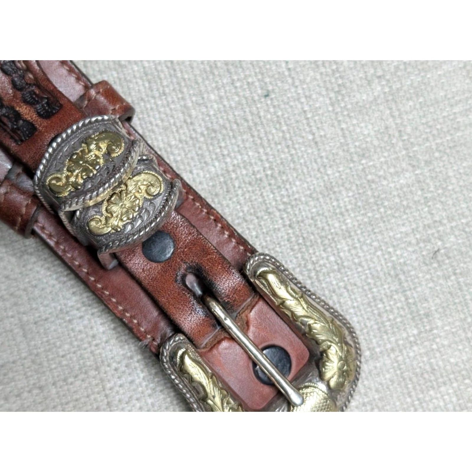 Vintage VINTAGE Nocona belt Western Ranger Belt Men 40 Brown Leather Cowhide 1-1/2" buckle Ranger style USA made Size 40 - 3 Thumbnail