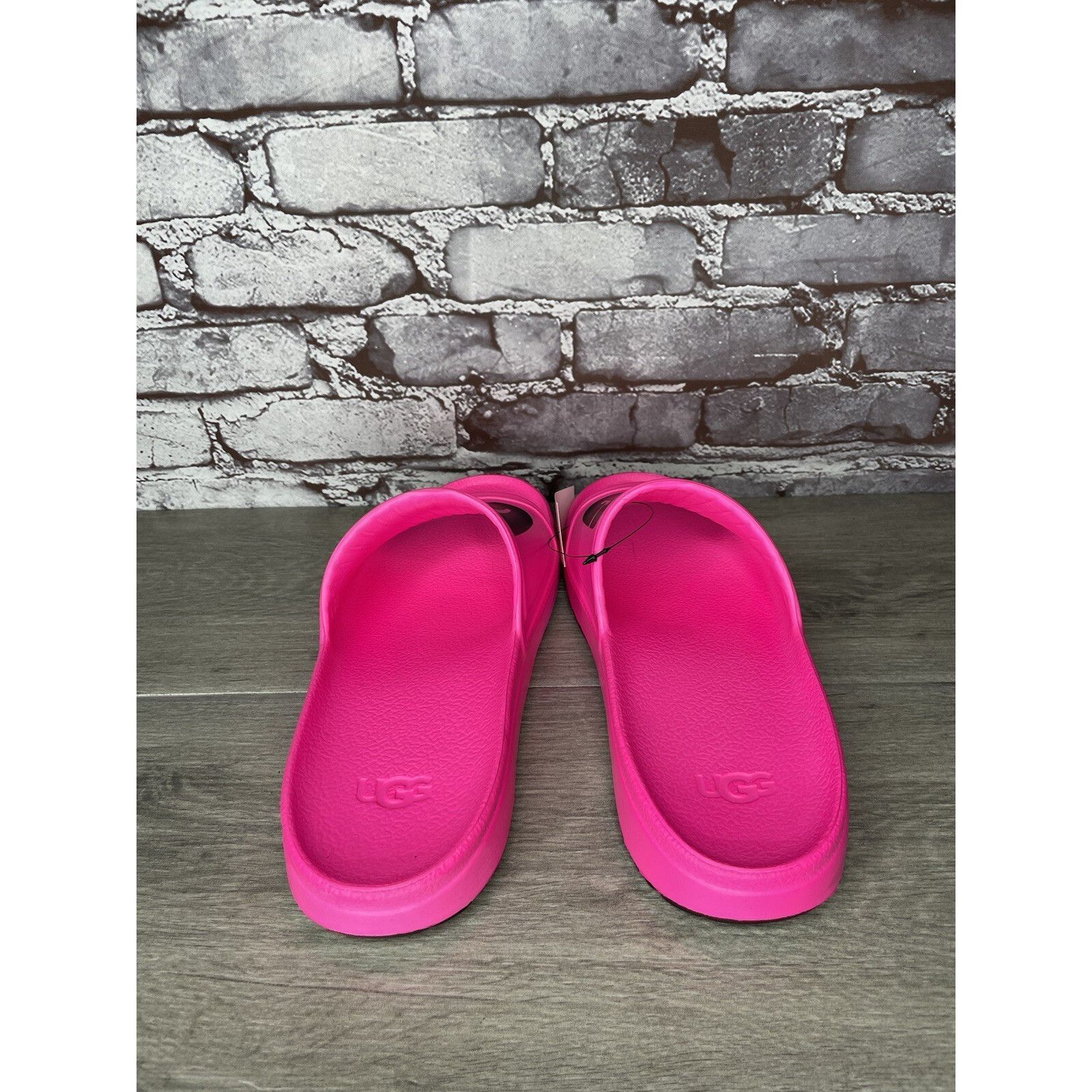 Ugg UGG WILCOX SLIDE Pink Rubber Light Waterproof Sport Sandals Size US 11 / EU 44 - 4 Thumbnail
