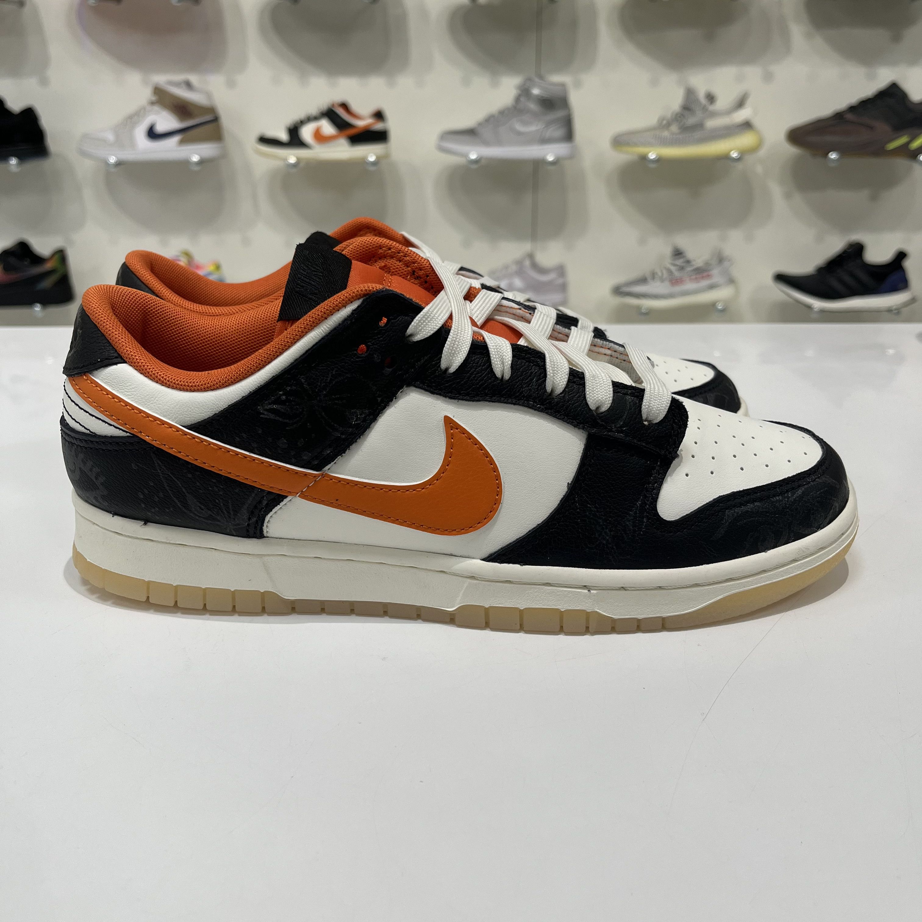 Nike Nike Dunk Low PRM Halloween 2021 Size US 10 / EU 43 - 4 Thumbnail