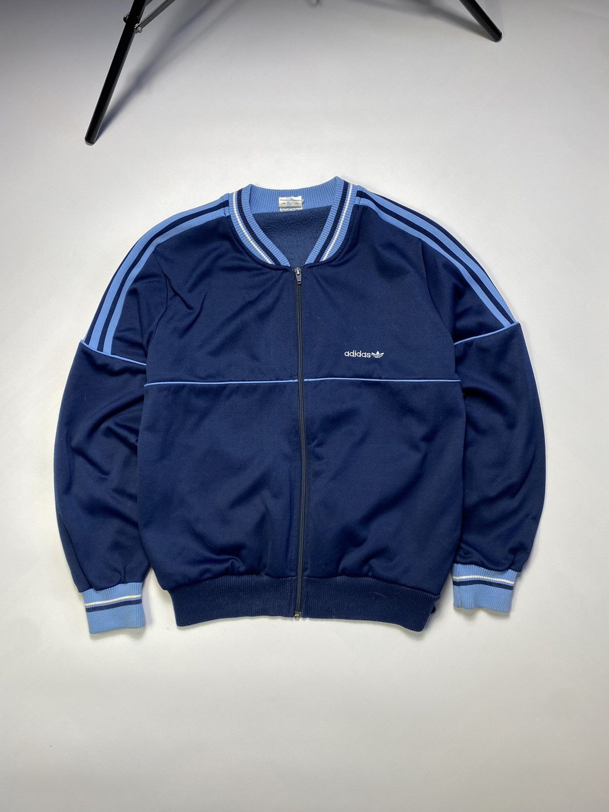 Adidas Rare!! Adidas Originals 70s Vintage Track Suit Made in Korea Size US M / EU 48-50 / 2 - 3 Thumbnail