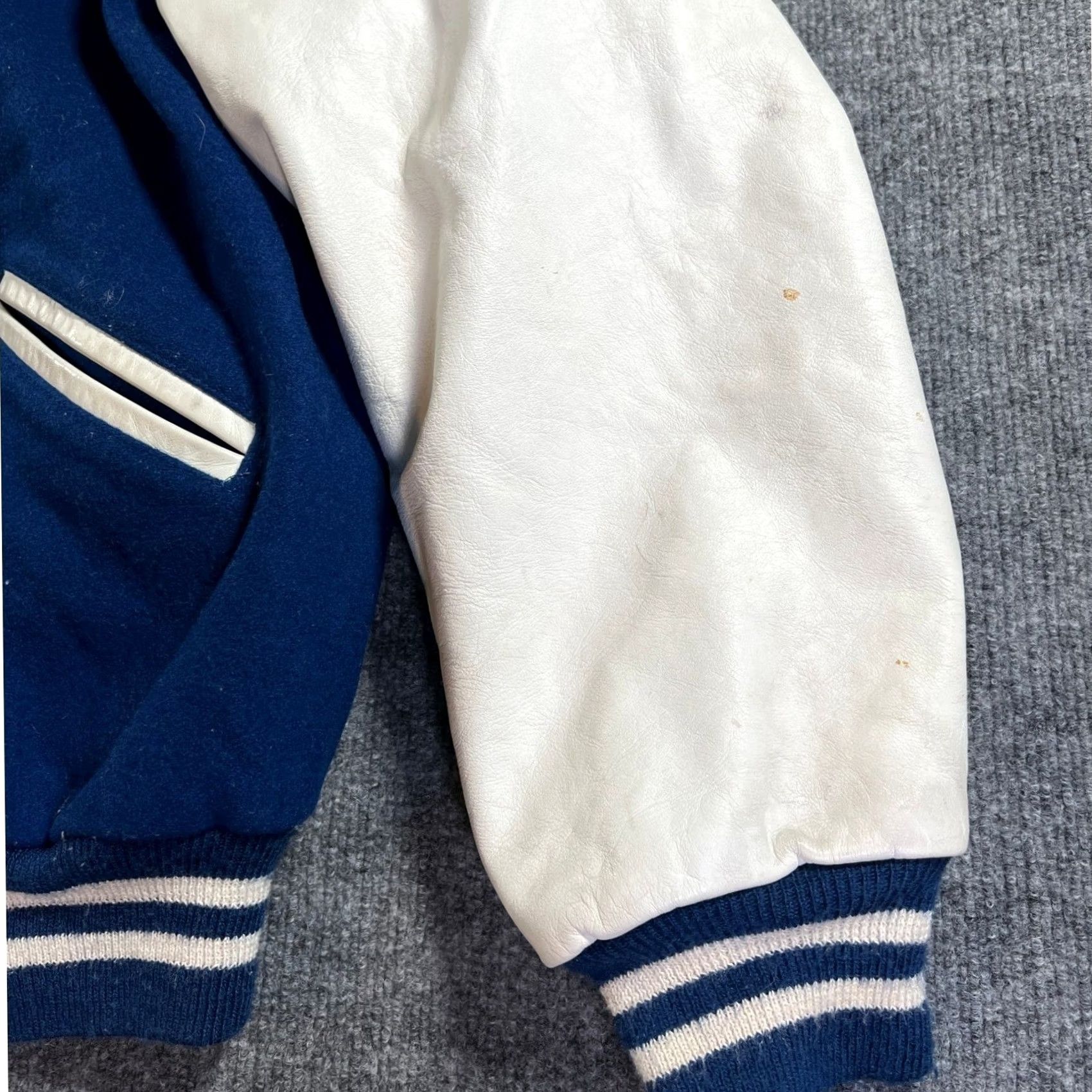 Vintage VINTAGE Butwin Varsity Jacket Mens XL Blue White Wool Leather Letterman Buckeye Jacket Size US XL / EU 56 / 4 - 5 Thumbnail