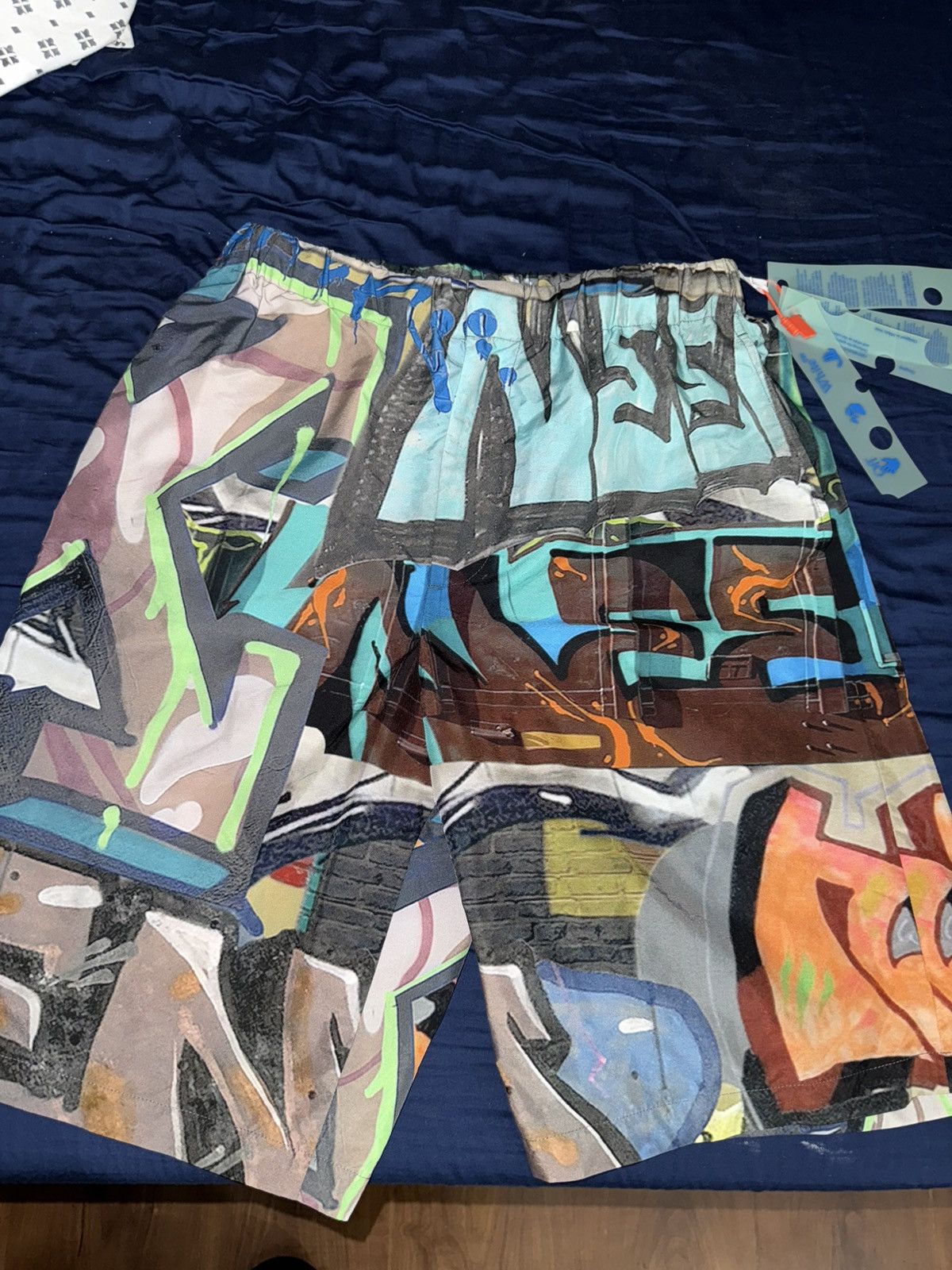 Off-White NEEN Off-White Shorts Size US 28 / EU 44 - 1 Thumbnail