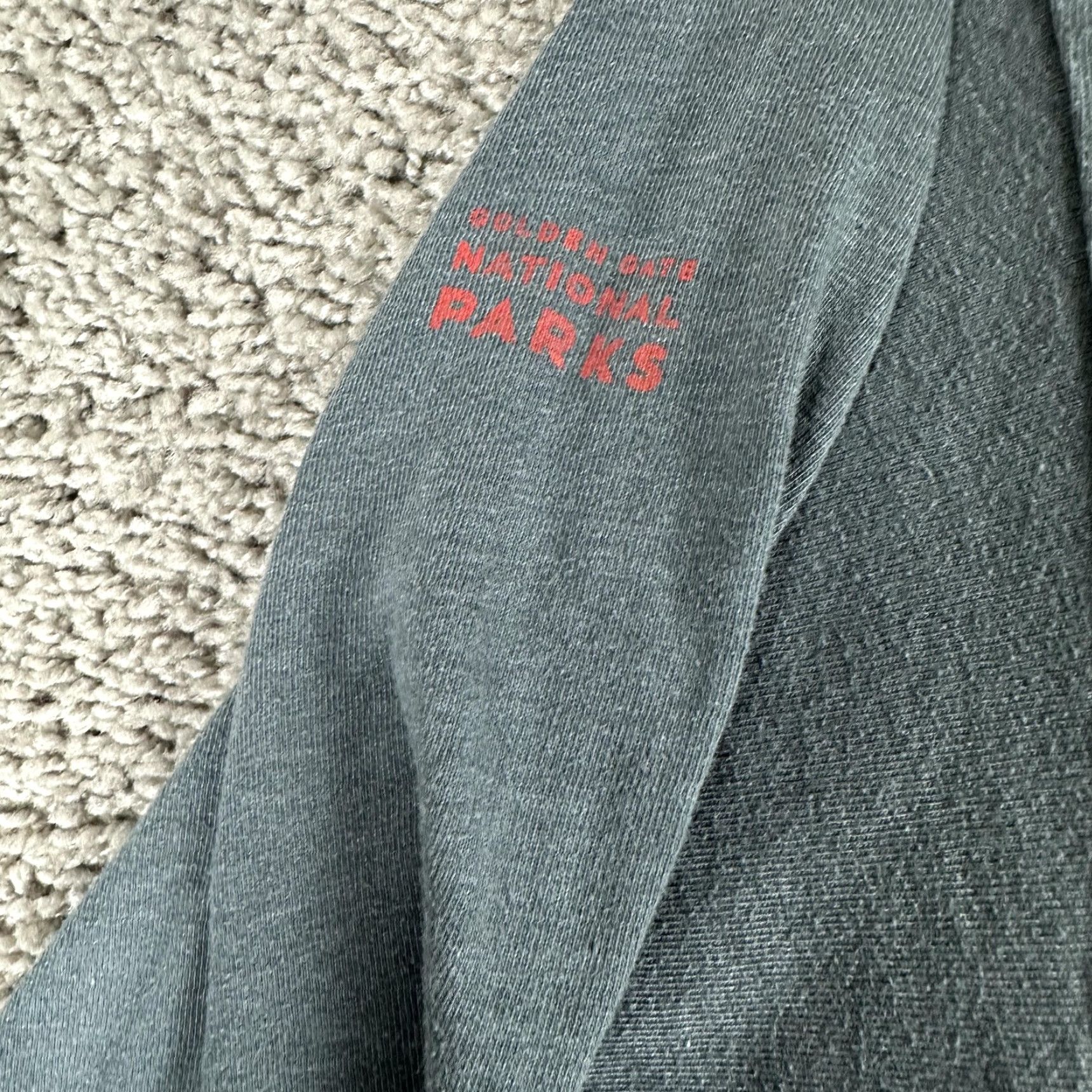 Jerzees Alcatraz Escape From Reality Shirt Mens Large Gray Long Sleeve Golden Gate Parks Size US L / EU 52-54 / 3 - 7 Thumbnail