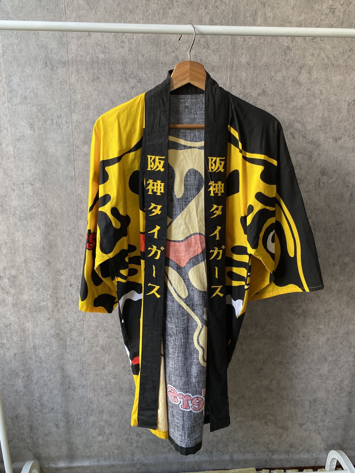 Japanese Brand × Vintage Vintage Hanshin Tigers Japan Kimono Size US L / EU 52-54 / 3 - 3 Thumbnail
