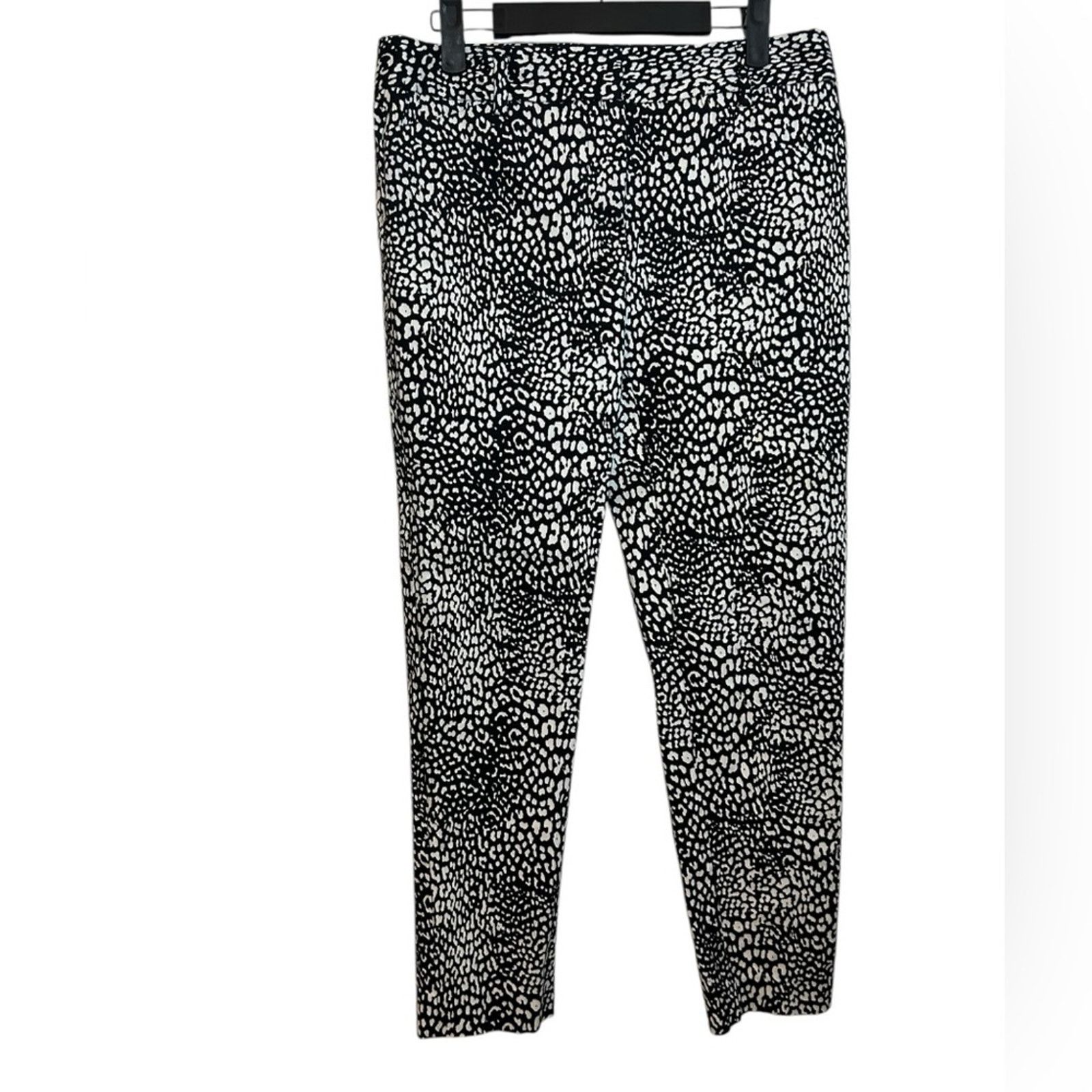 Worthington Worthington Black & White Animal Print Stretch Ankle Trouser Size 27" / US 4 / IT 40 - 1 Thumbnail