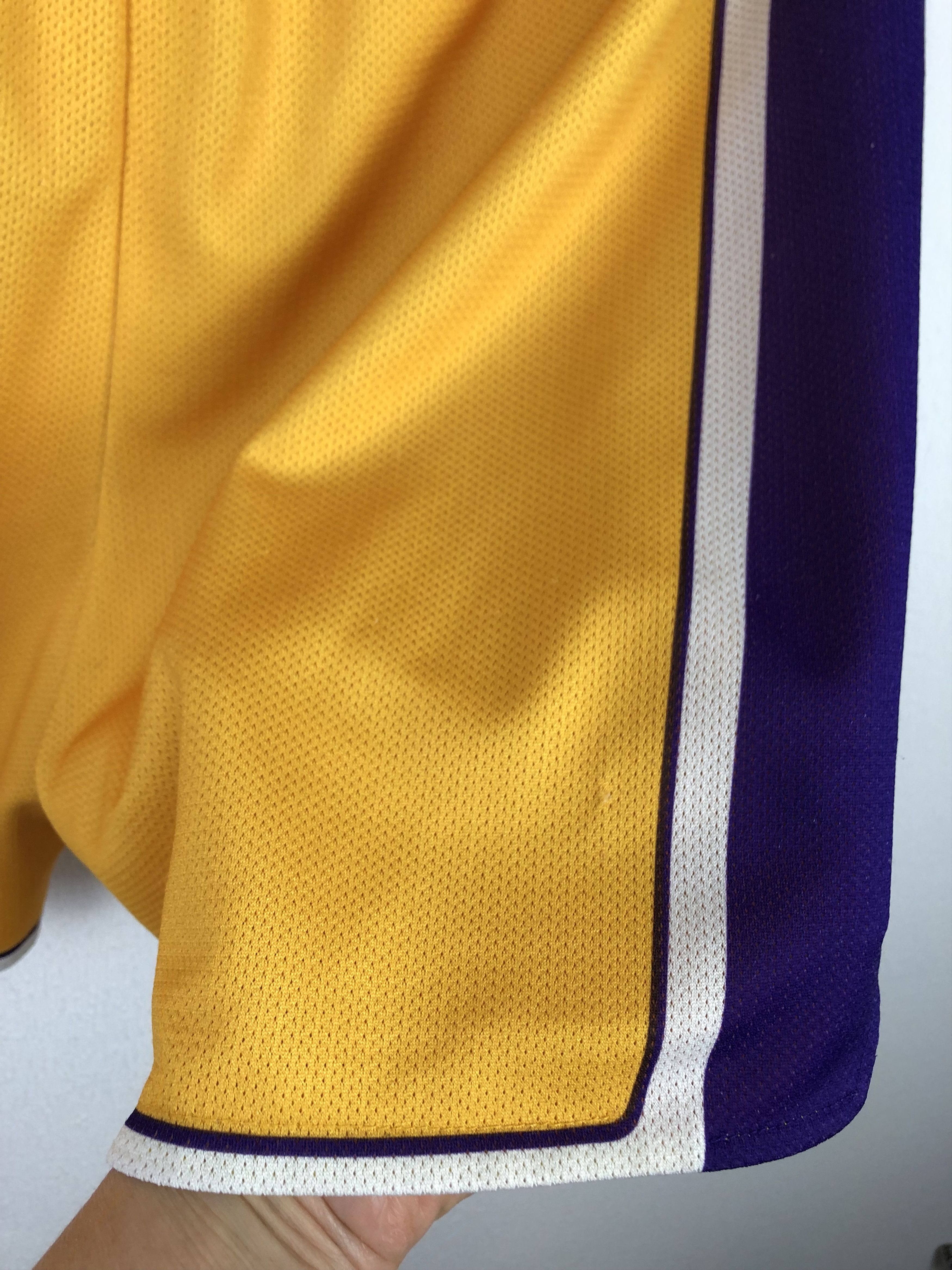 Champion Vintage 90's Champion Los Angeles Lakers NBA Mens Shorts XL Size US 36 / EU 52 - 9 Thumbnail