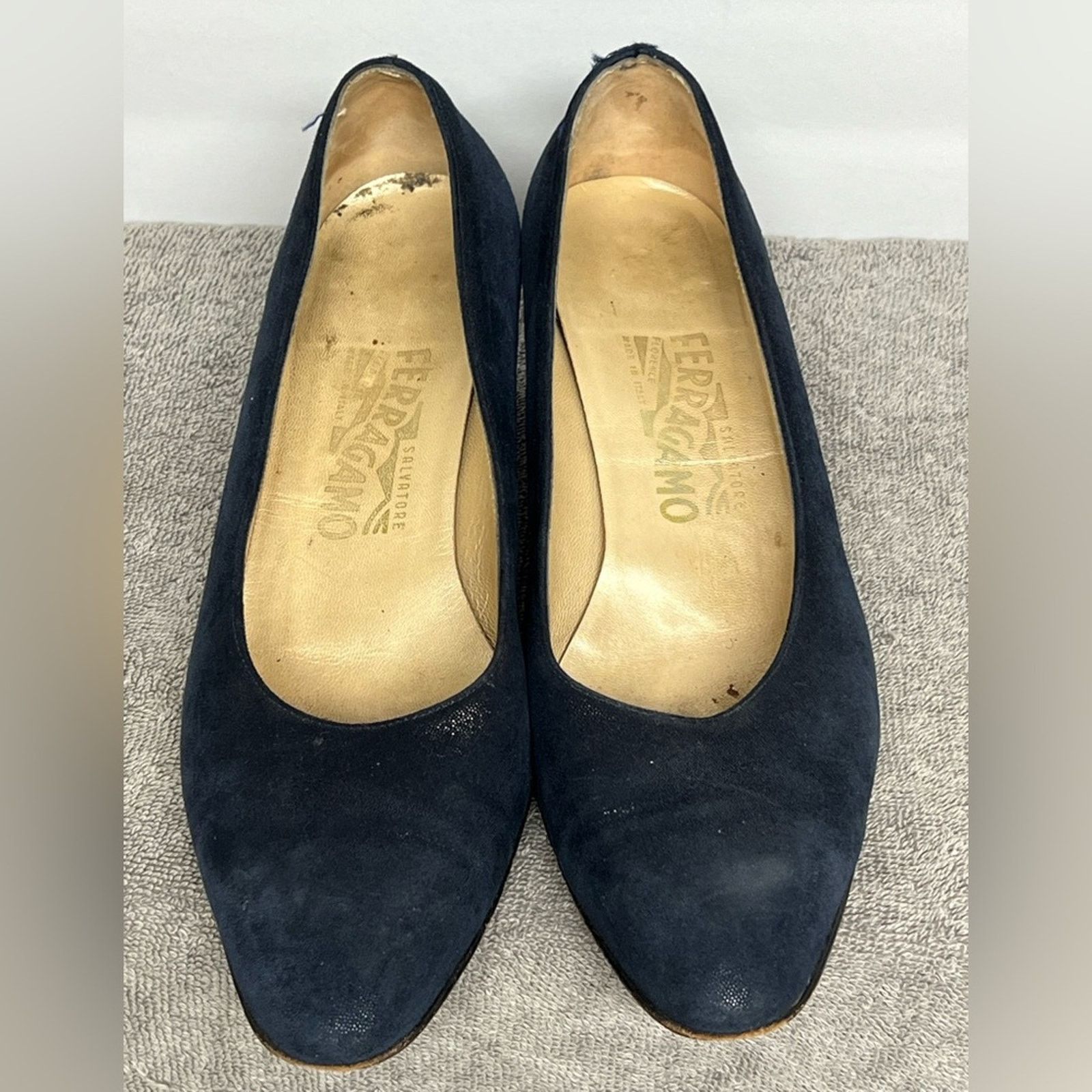 Salvatore Ferragamo Salvatore Ferragamo Women's Heel Pump 9.5 B Made in Italy Size US 9.5 / IT 39.5 - 4 Thumbnail