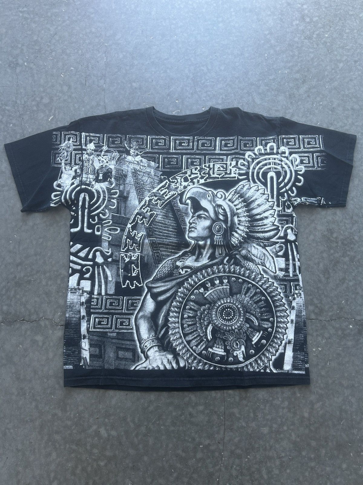 Vintage Vintage Y2K Mayan Aztec AOP Graphic Tee Size US L / EU 52-54 / 3 - 1 Thumbnail