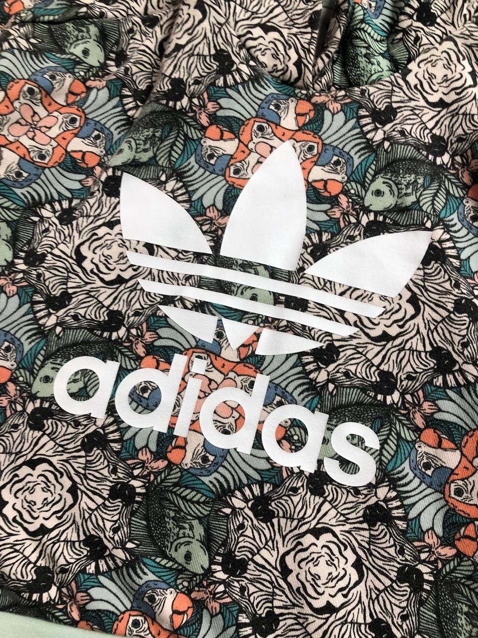 Adidas Adidas Cropped Hoodie Womens Logo Spell Out Pullover Size M / US 6-8 / IT 42-44 - 10 Thumbnail