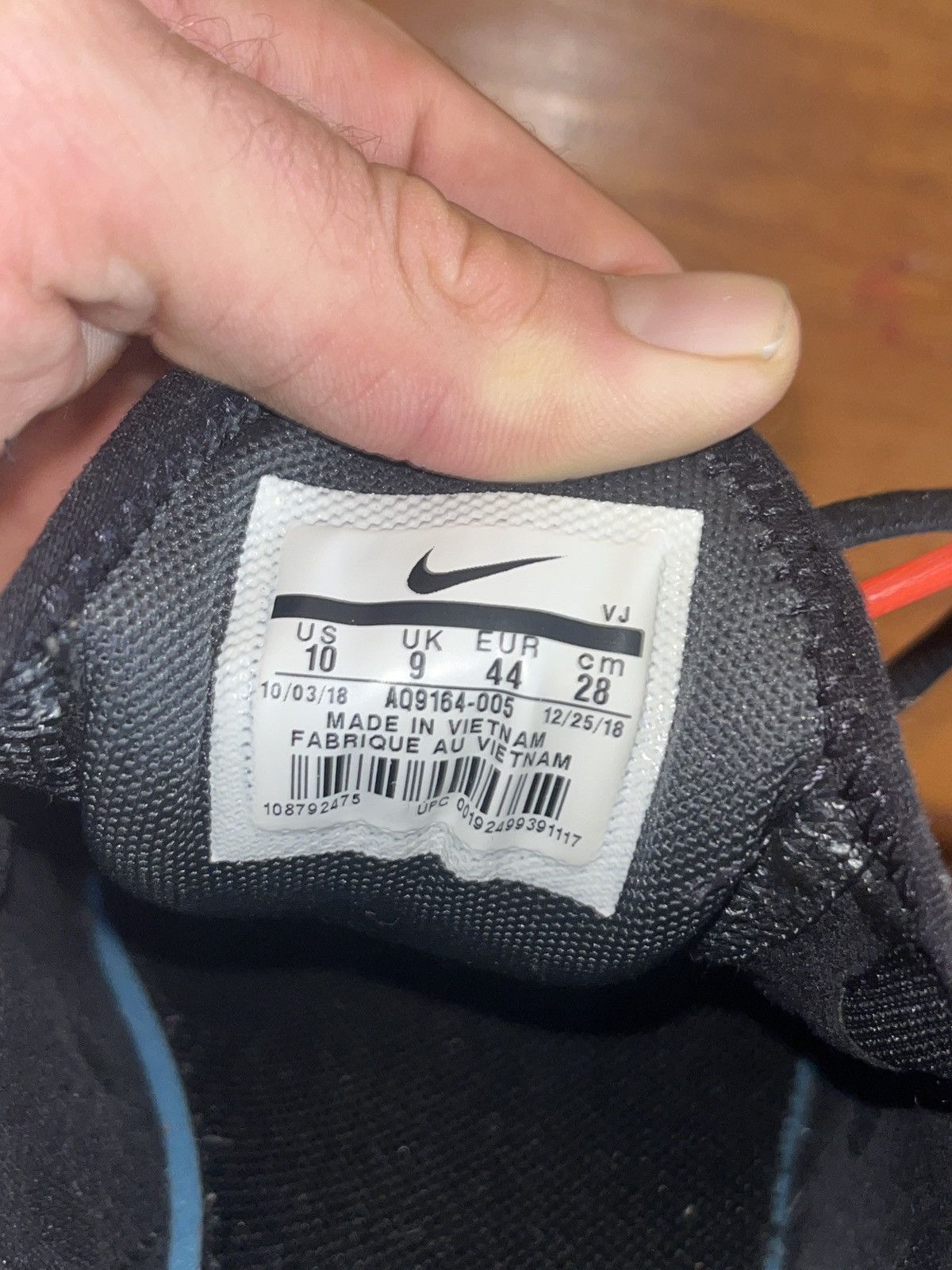 Nike Nike Air Max 270 Size US 10 / EU 43 - 6 Thumbnail