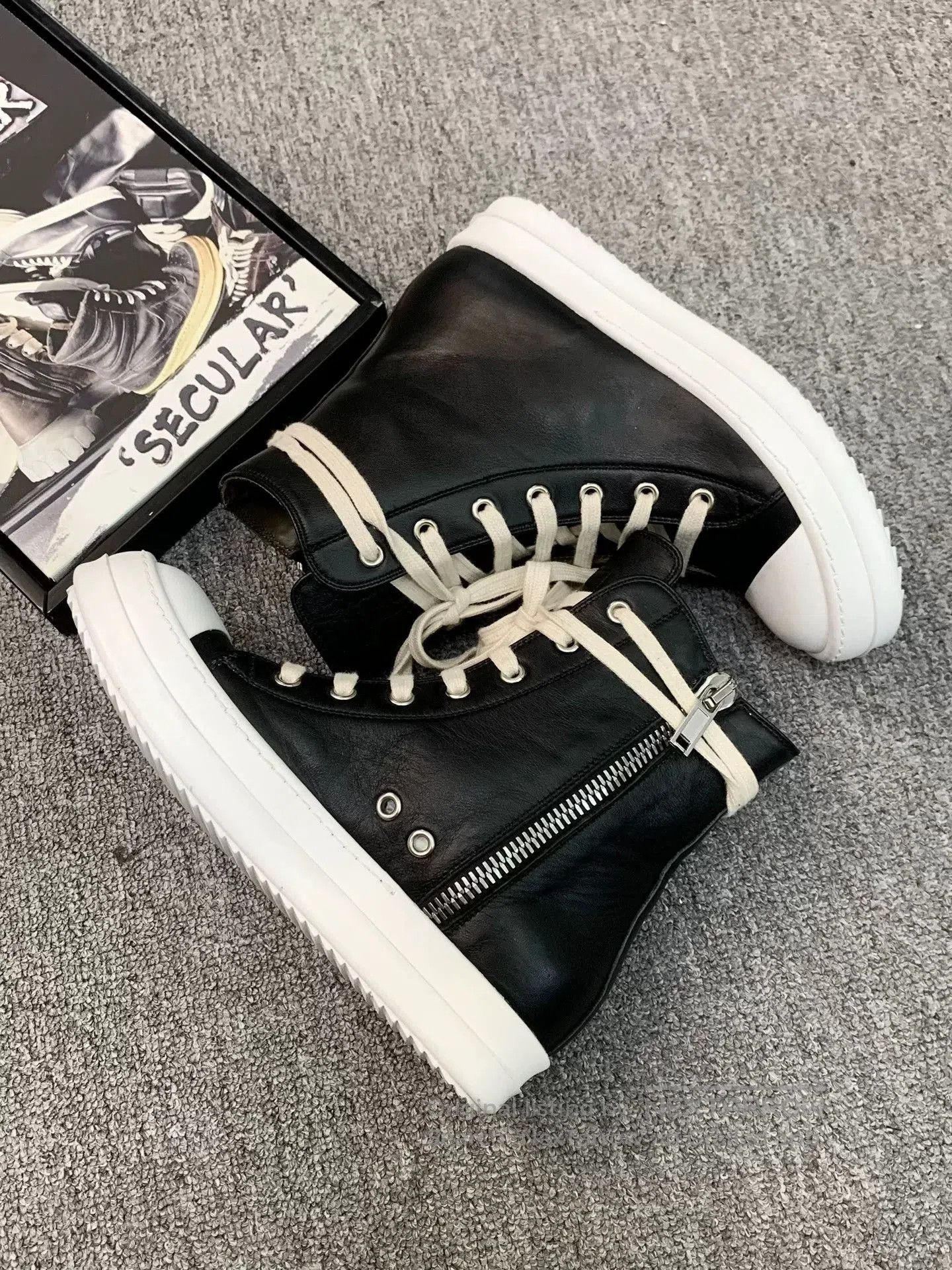 Rick Owens rick owens black and white high. Size US 5.5 / EU 38 - 6 Thumbnail