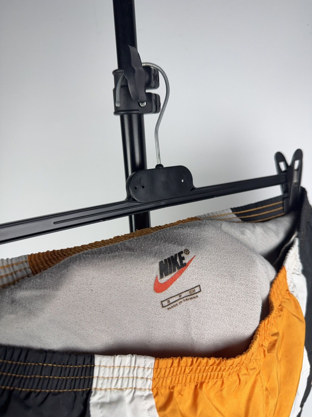 Nike Nike Vintage 90s Orange White Black Running Split Shorts Size US 30 / EU 46 - 10 Thumbnail