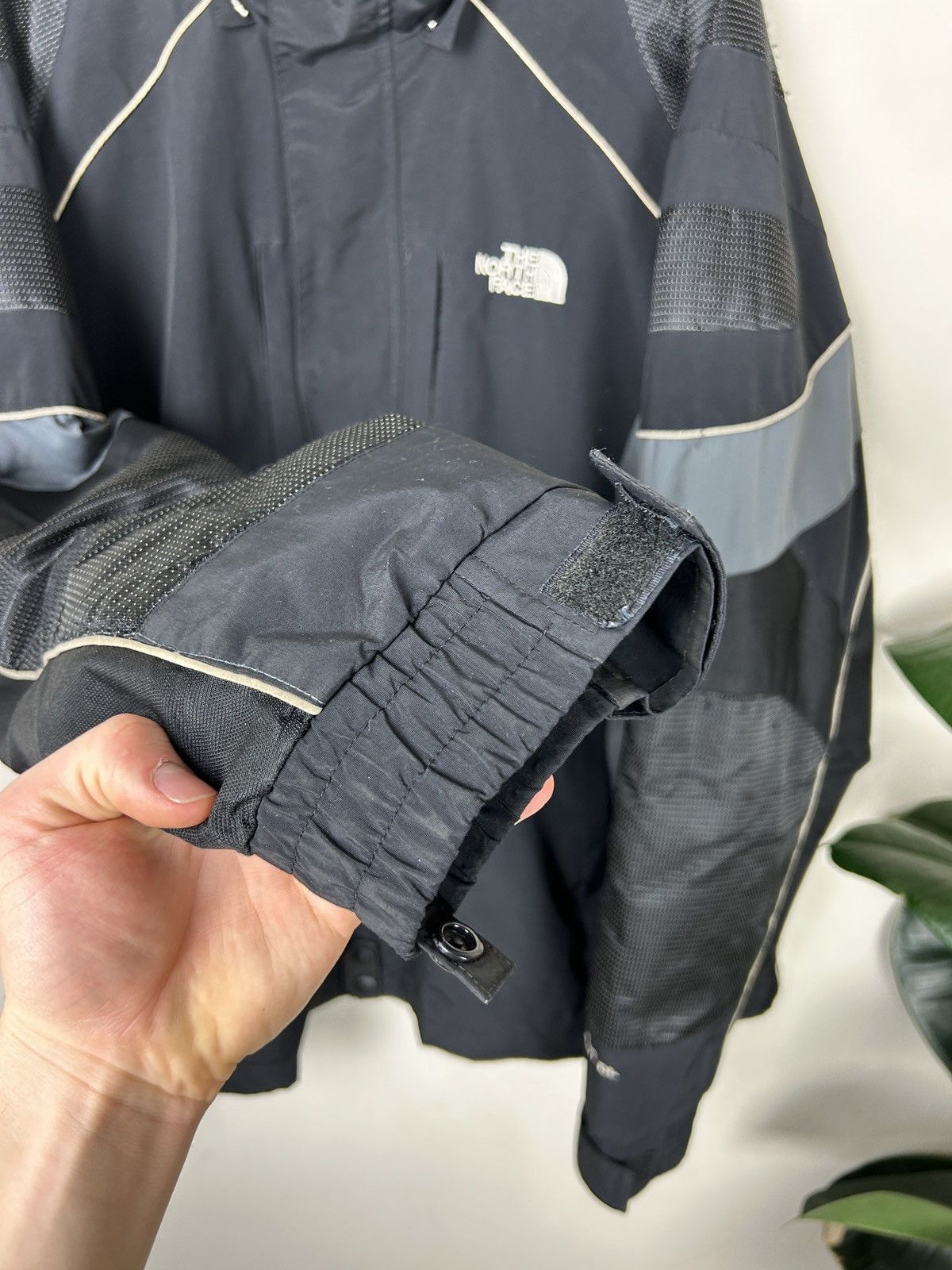 The North Face × Vintage The North Face Vintage Summit Series Shell Jacket Size US XL / EU 56 / 4 - 4 Thumbnail