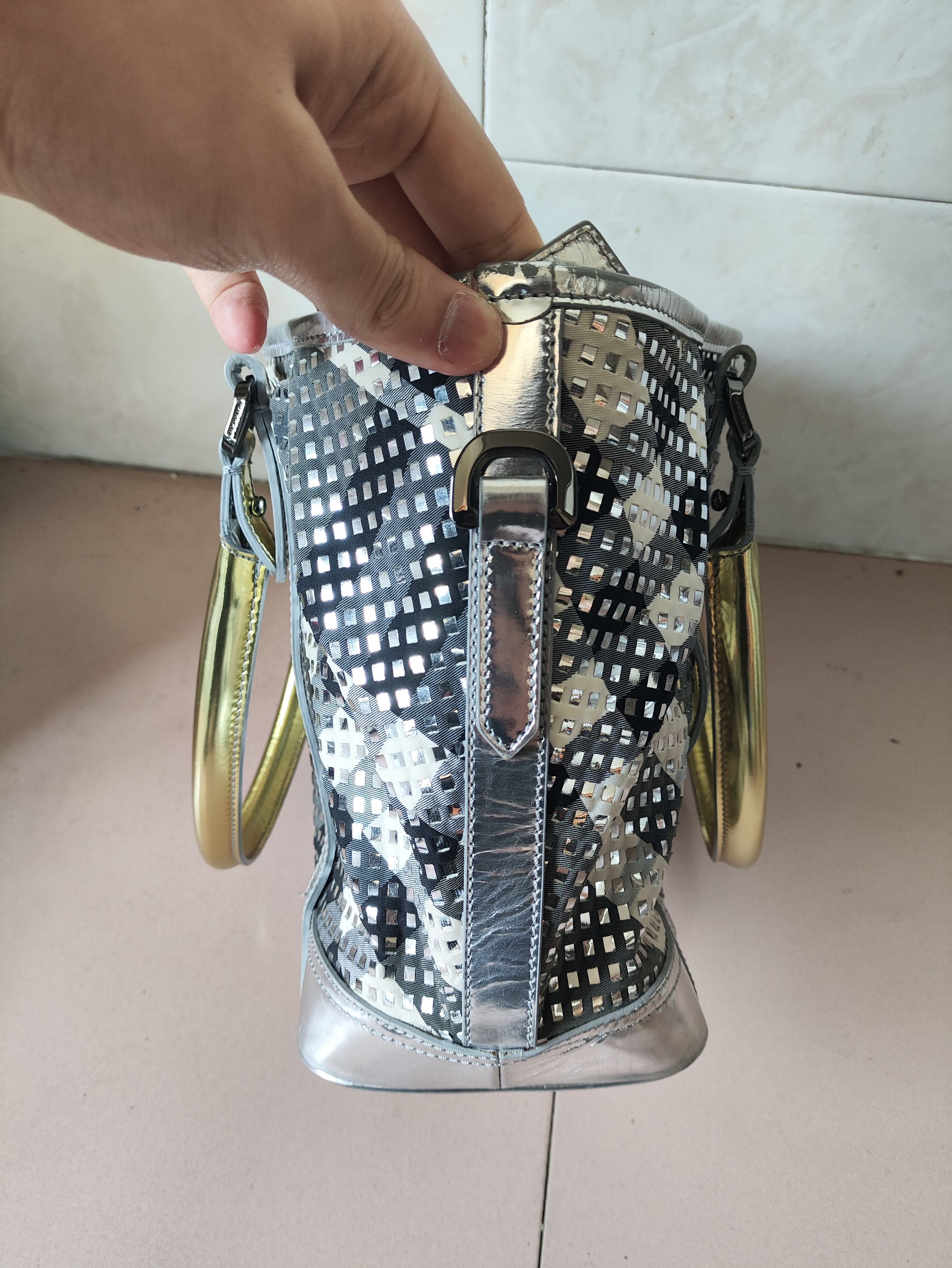 Burberry Archive Metal sheet silver handbag Size ONE SIZE - 8 Thumbnail
