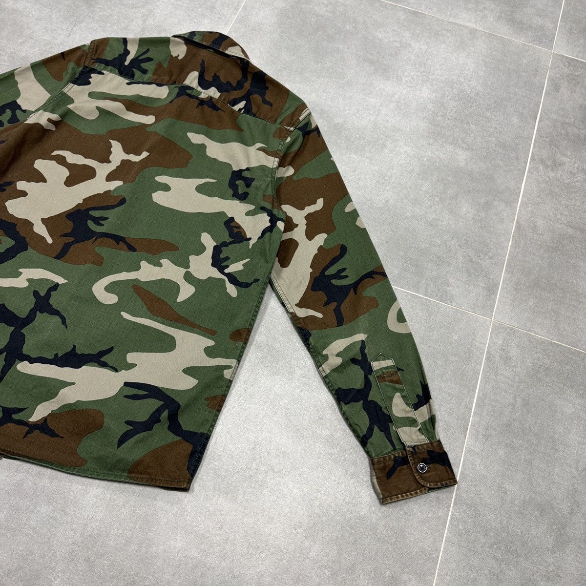 Carhartt Wip Carhartt WIP L/S Military Shirt Button Camouflage Men Size M Size US M / EU 48-50 / 2 - 24 Thumbnail