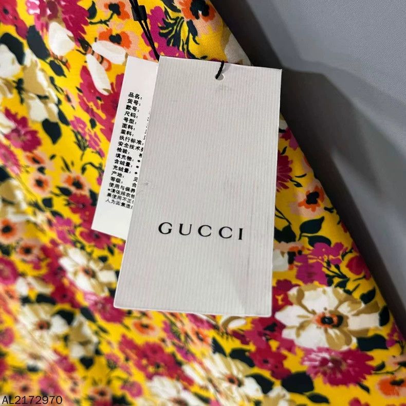 Gucci Gucci Short skirt with broken flowers 2504-Nextarrow Size 24" / US 00 / IT 34 - 3 Thumbnail