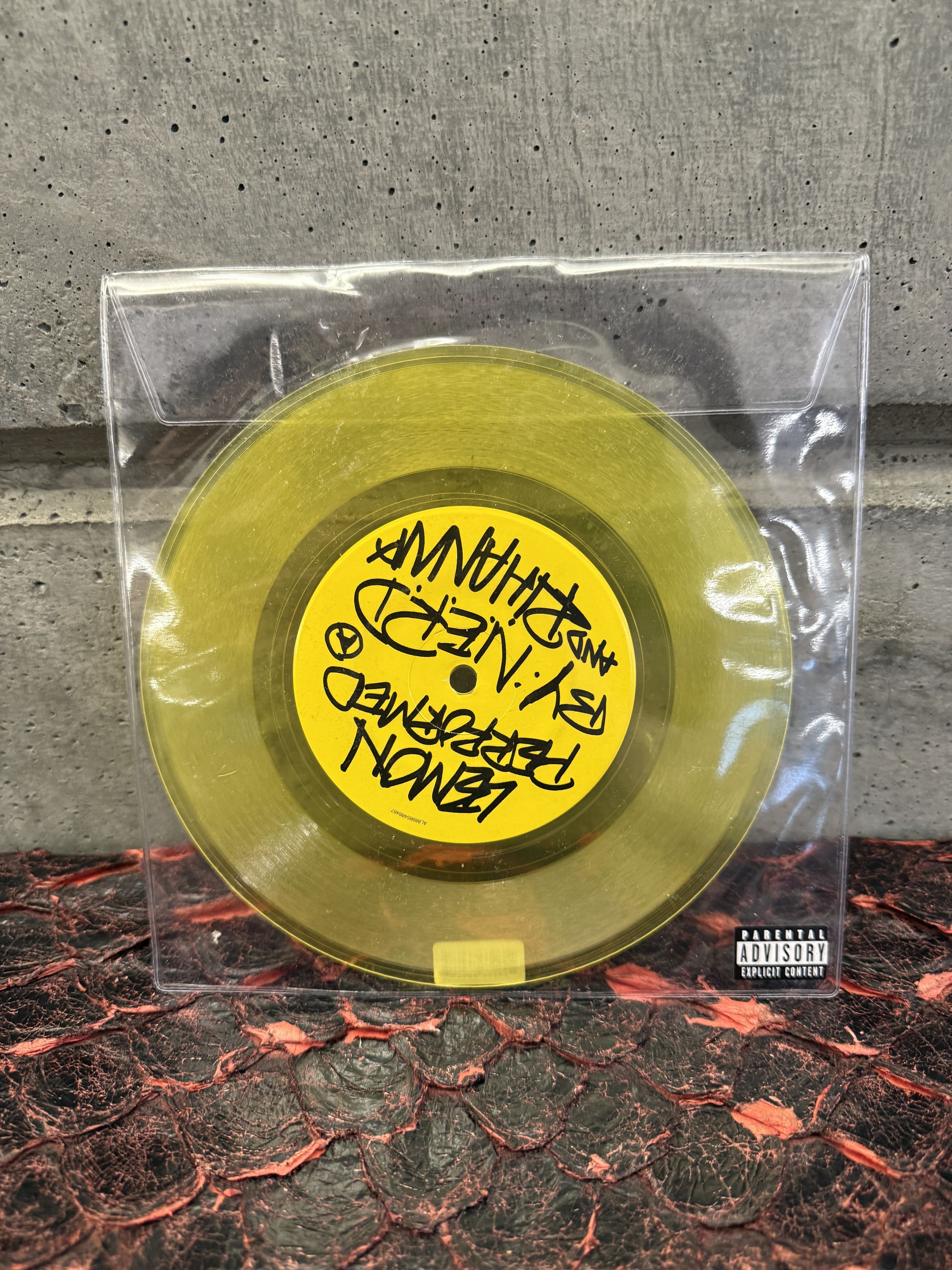 Rihanna Lemon [Single] by N.E.R.D/Rihanna (Vinyl, Dec-2017) Size ONE SIZE - 3 Thumbnail