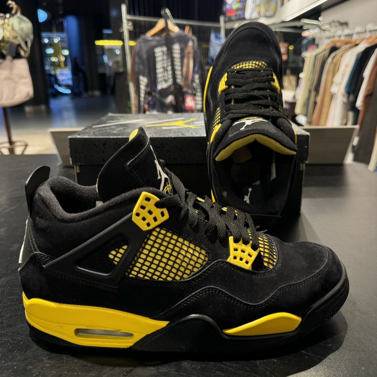 Jordan Brand Jordan 4 Retro Lightning Size US 10.5 / EU 43-44 - 3 Thumbnail