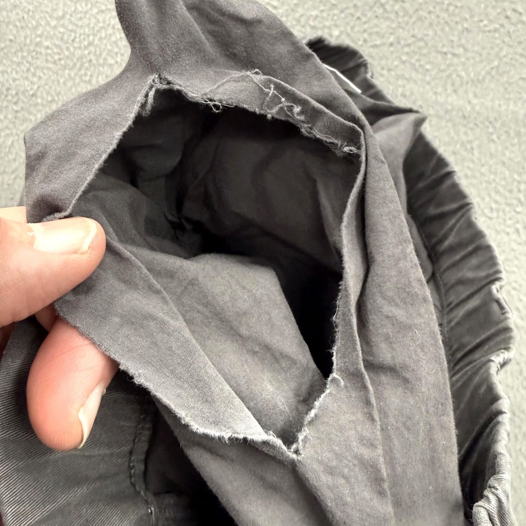 Vintage Bearbottom Pants Mens Large L 30 in Gray Jogger Elastic Waist Stretch Casual Slim Tapered Front Pockets Button Closure Size US 33 - 3 Thumbnail