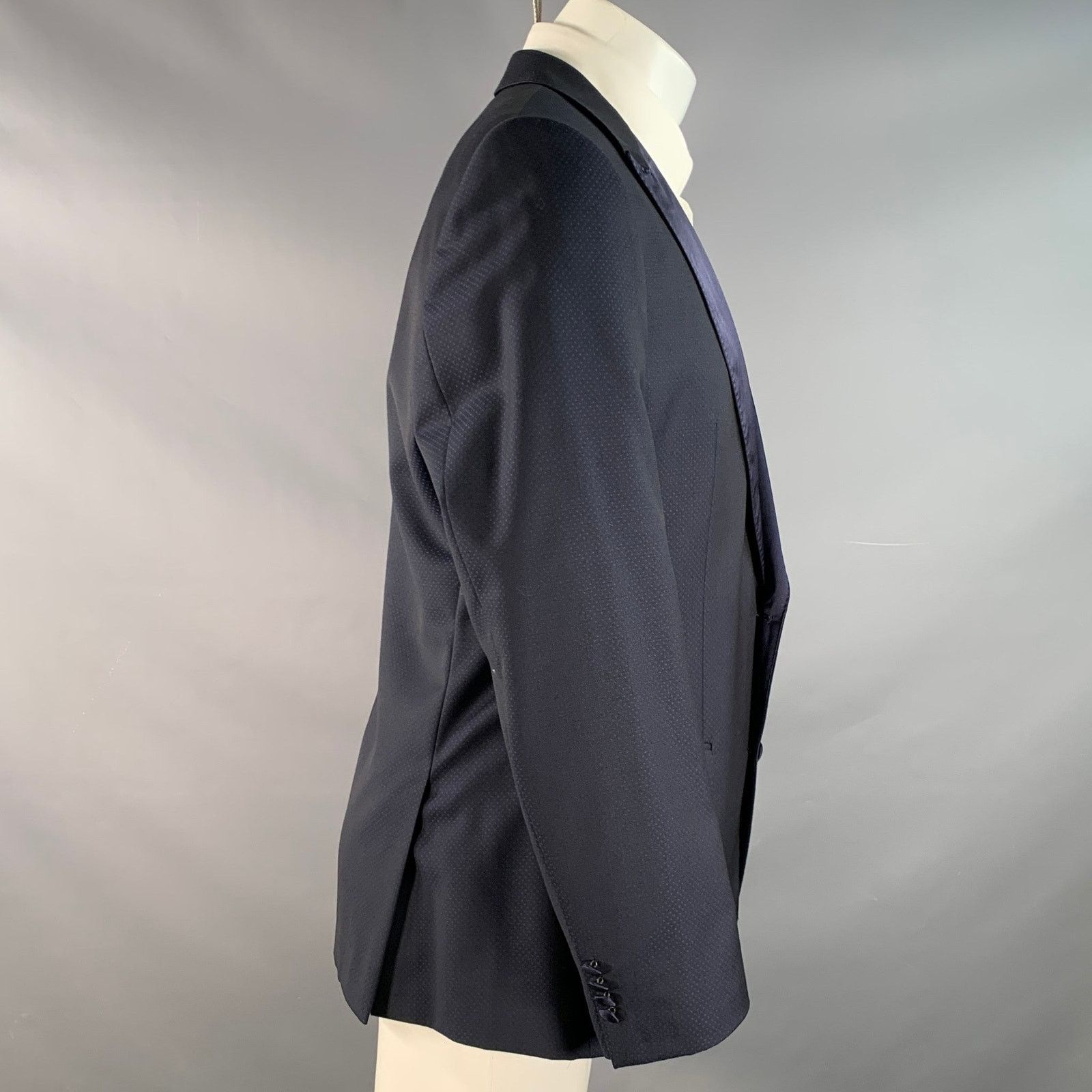 Hugo Boss 42 Long Navy Blue Dots Virgin Wool Peak Lapel Sport Coat Size 42R - 2 Thumbnail