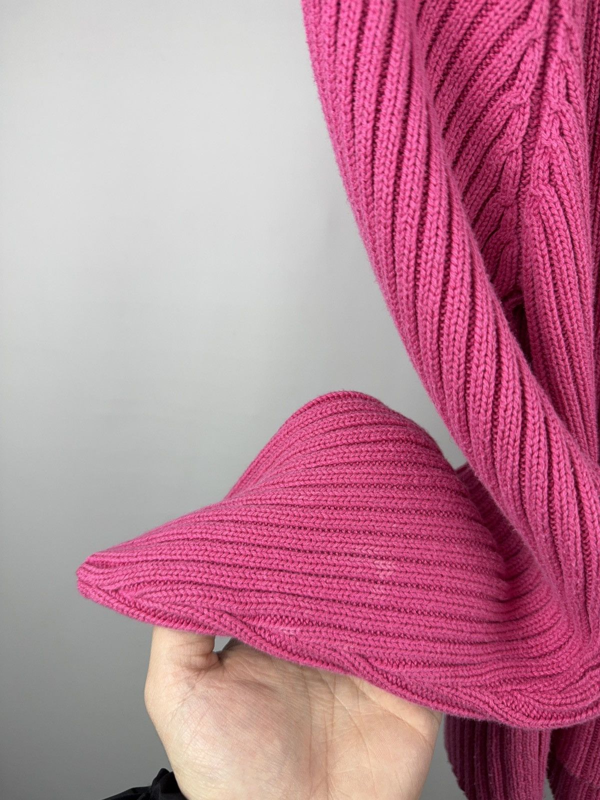 Lacoste 00s Luxury Vintage Lacoste Women’s Ribbed Zip Sweater Y2K Size S / US 4 / IT 40 - 15 Thumbnail