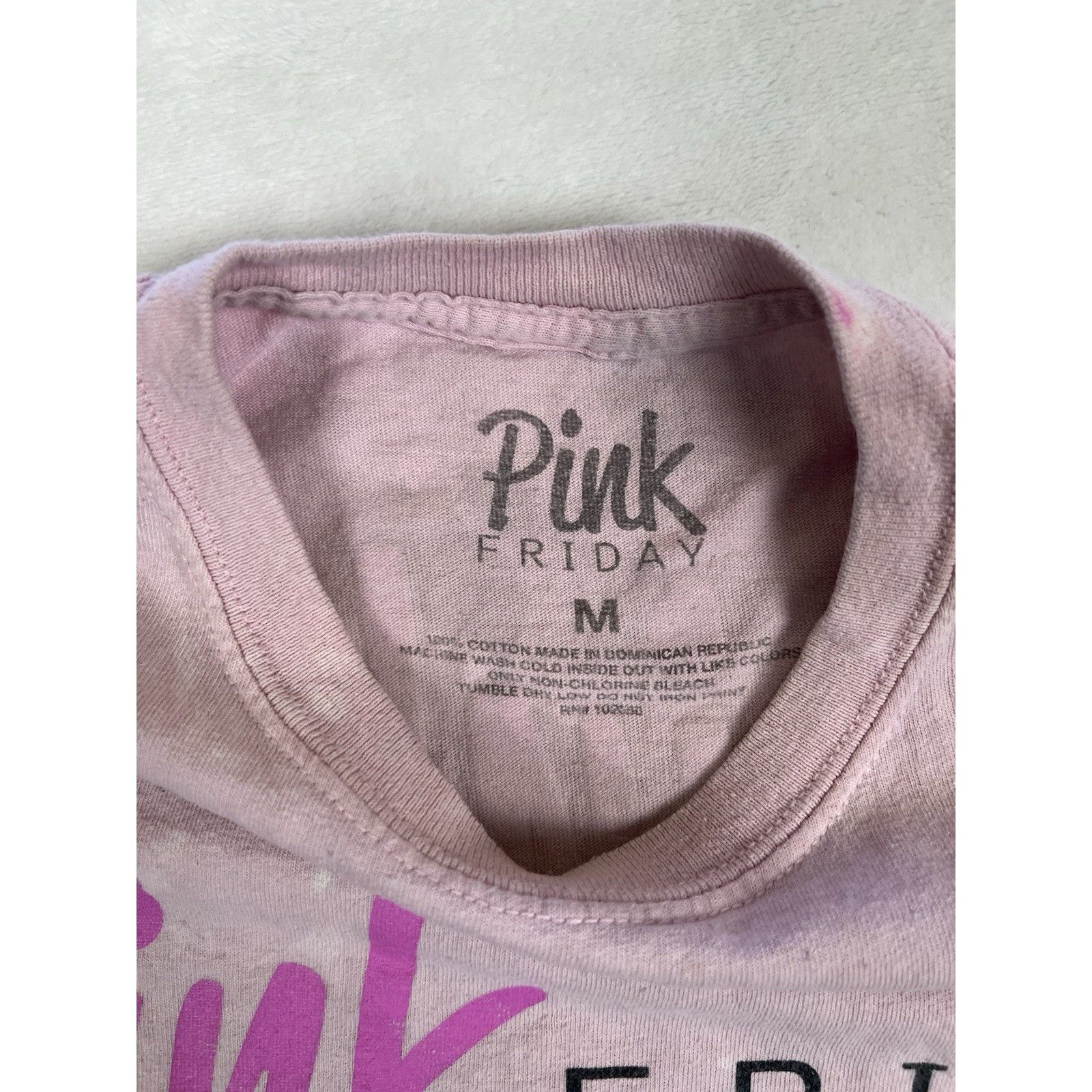 Other Nicki Minaj Pink Friday Tour T-Shirt Women’s Size Medium Con Size M / US 6-8 / IT 42-44 - 8 Thumbnail
