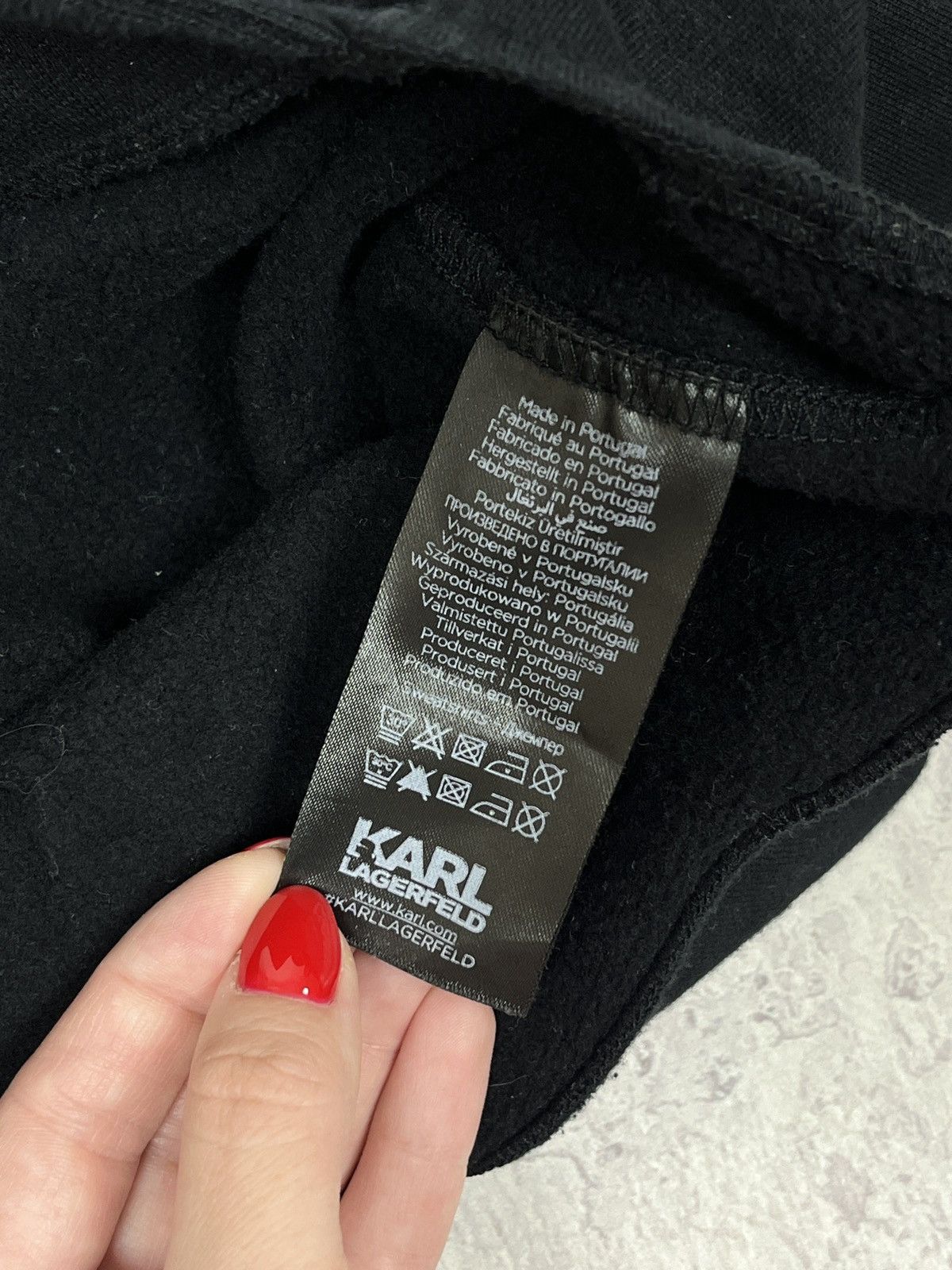 Karl Lagerfeld Women’s Karl Lagerfeld Big Central Logo Black Hoodie Size XS / US 0-2 / IT 36-38 - 6 Thumbnail