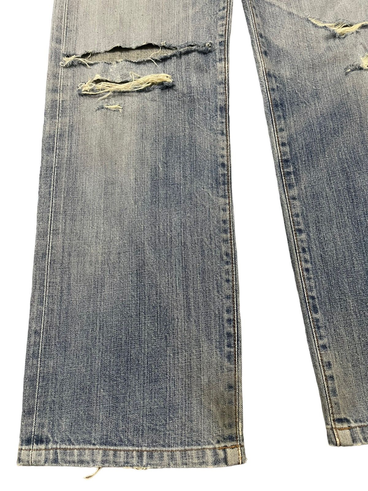 Uniqlo Vintage Japanese Uniqlo Blue Wash Distressed Baggy Jeans Size US 30 / EU 46 - 6 Thumbnail