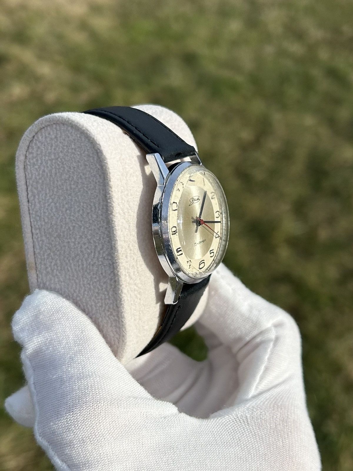 Vintage Vintage Watch Zim Soviet USSR Mechanical Authentic 1980s Size ONE SIZE - 10 Thumbnail