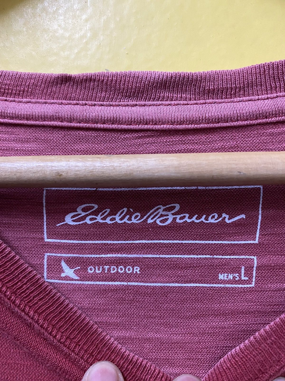 Eddie Bauer Eddie Bauer Tshirt Short Sleeve Small Logo Size US L / EU 52-54 / 3 - 6 Thumbnail