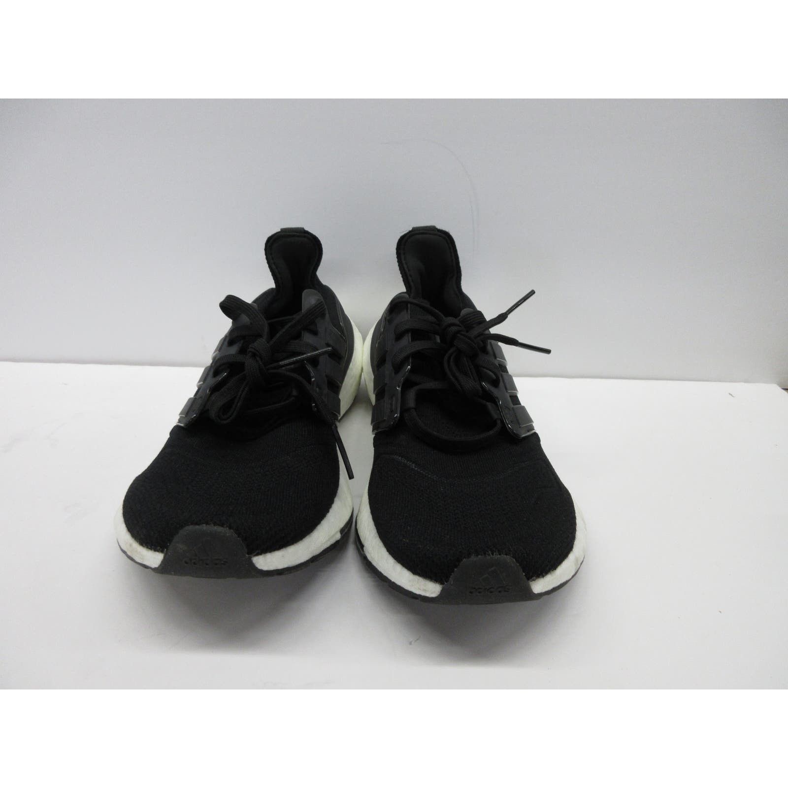 image of Adidas Men's Ultraboost 22 Running Shoe,black-6.5 (Like New) Shoes