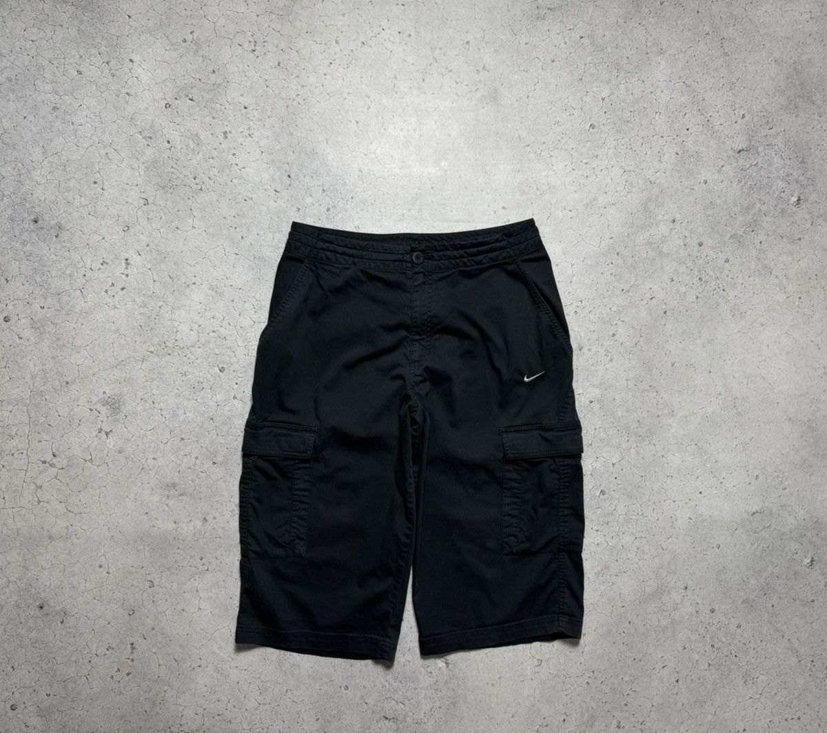 Nike Nike Vintage Cargo Shorts Black Size S Baggy Drill Swoosh Size US 30 / EU 46 - 1 Thumbnail