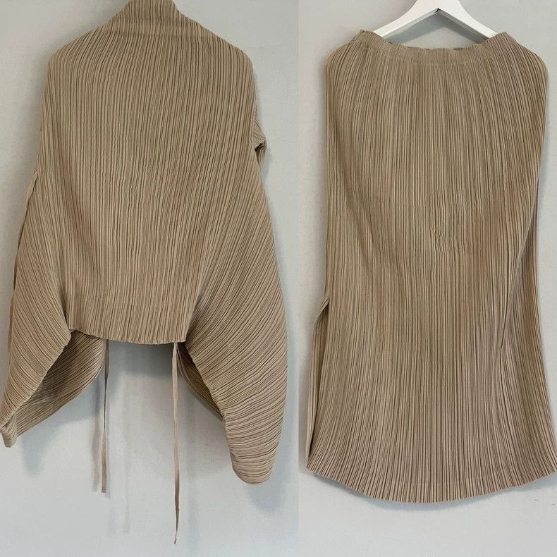 Issey Miyake Issey Miyake size:2 Beige twill mainline mixed wool cardig Size XS / US 0-2 / IT 36-38 - 4 Thumbnail
