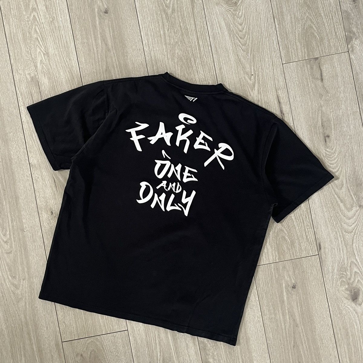 Other T1 Tshirt Size US L / EU 52-54 / 3 - 2 Thumbnail