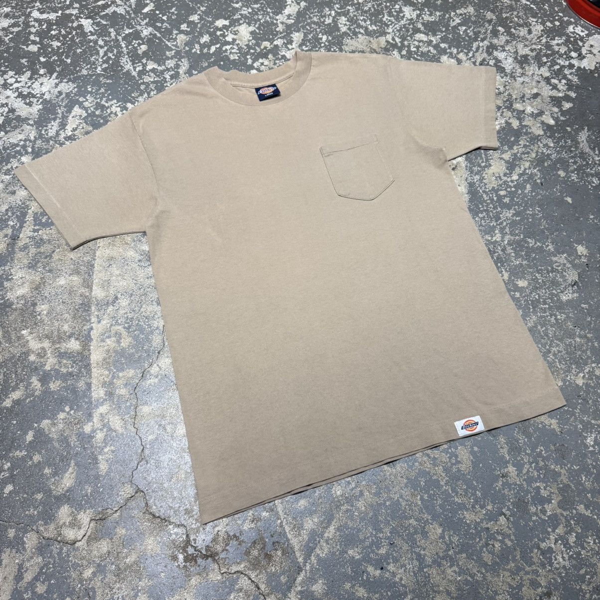 Dickies Vintage Dickies Tan Beige Blank 90s Single Stitch Pocket Tee Size US L / EU 52-54 / 3 - 9 Thumbnail