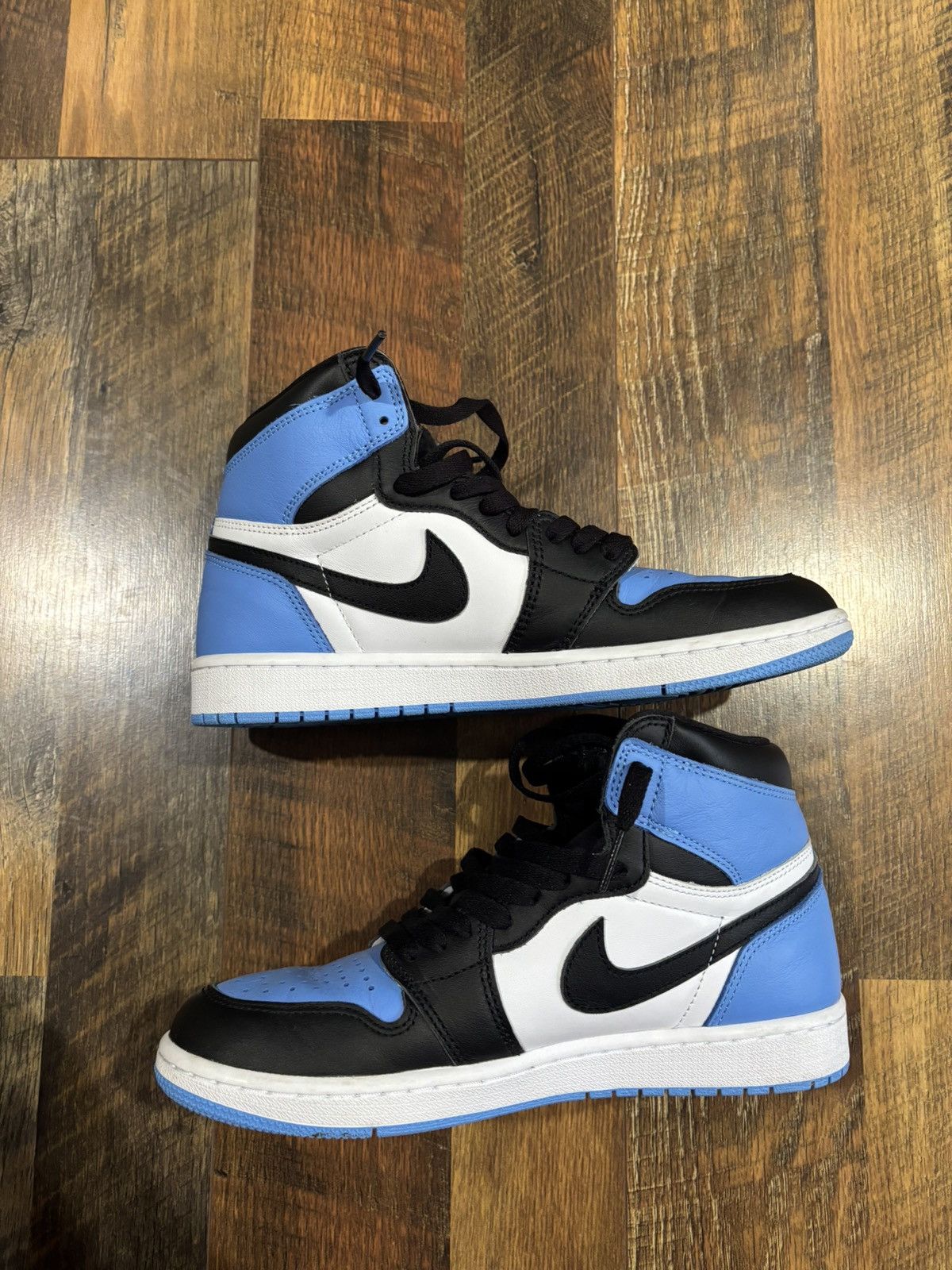 Jordan Brand Air jordan 1 UNC blue sneaker Size US 8.5 / EU 41-42 - 2 Thumbnail