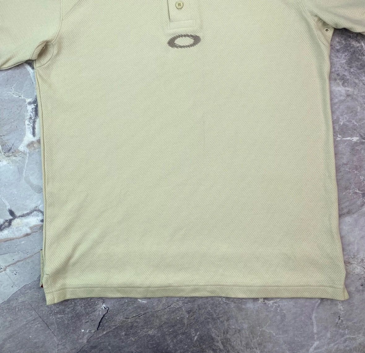 Oakley Vintage 90s Oakley Center Logo Beige Polos T-shirt Y2K Size US S / EU 44-46 / 1 - 8 Thumbnail