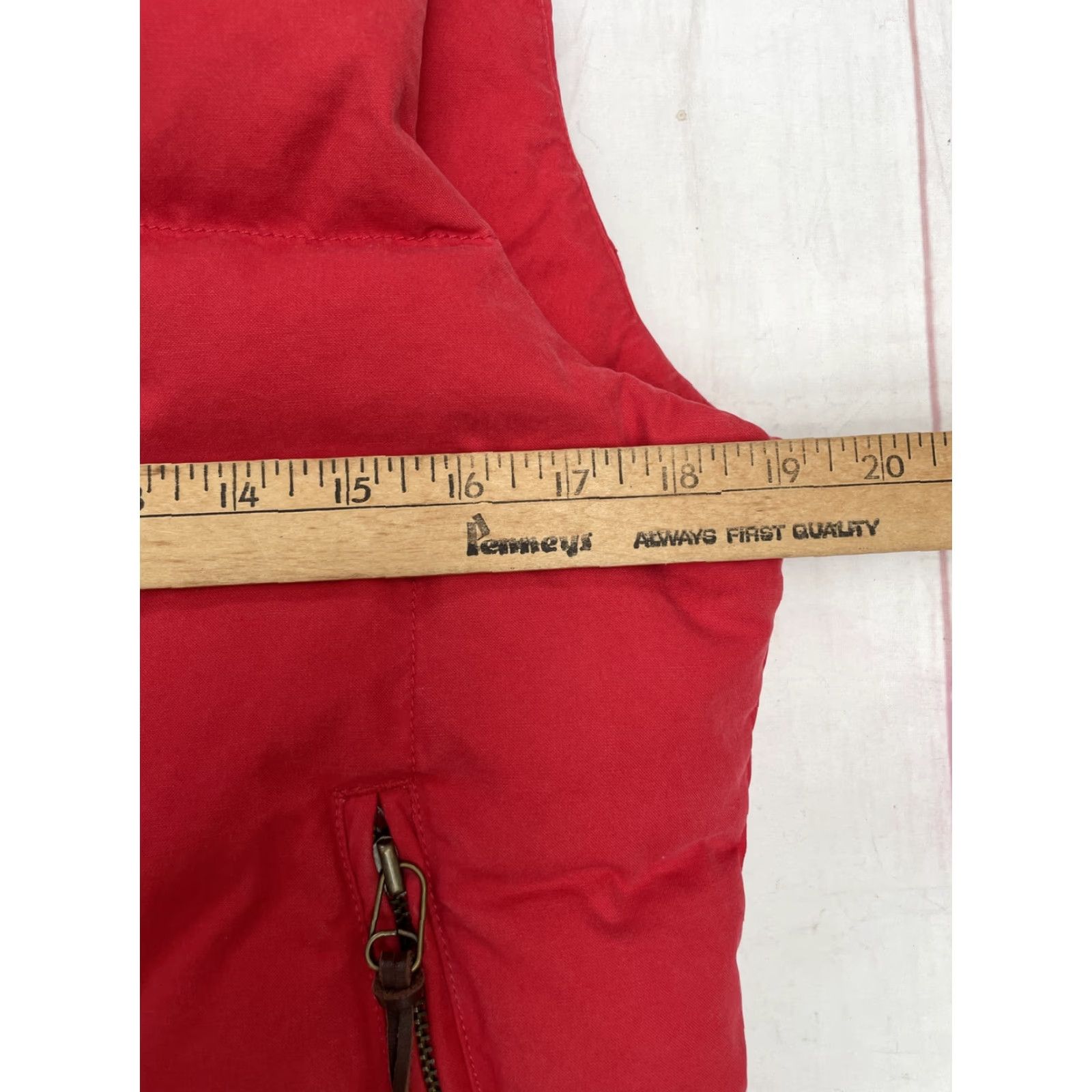 Ralph Lauren VINTAGE Ralph Lauren Quilted Toggle Down Vest Nautical Puffer Sailing Womens M Red Rugby Size M / US 6-8 / IT 42-44 - 3 Thumbnail